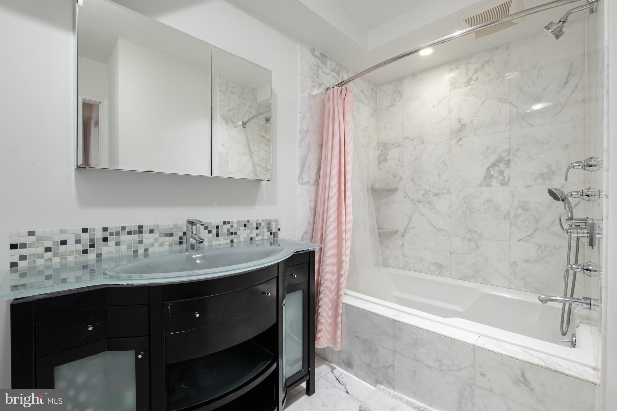 PHILADELPHIA - Residential Lease