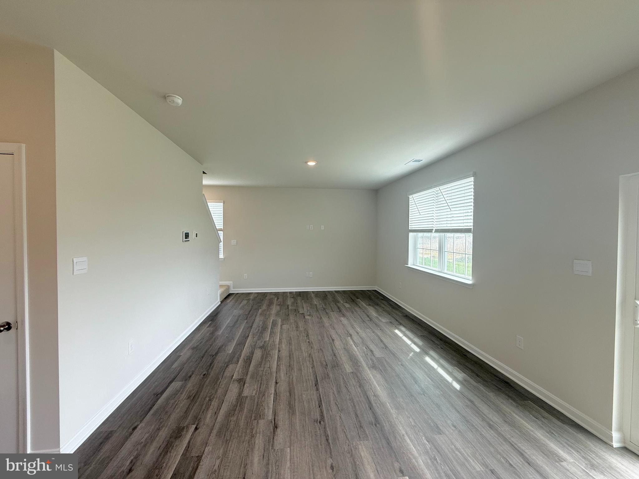 RED HILL - Residential