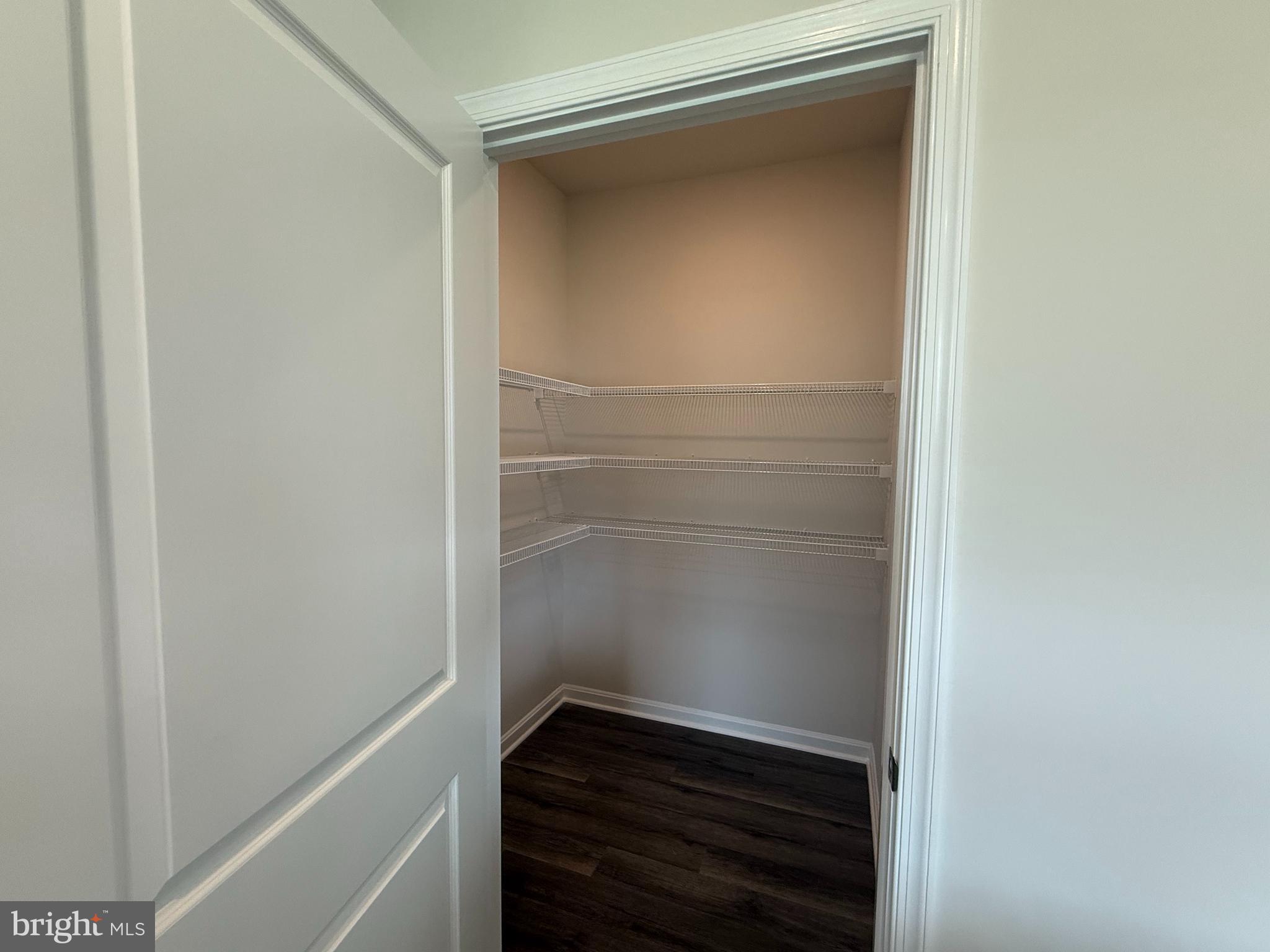 RED HILL - Residential