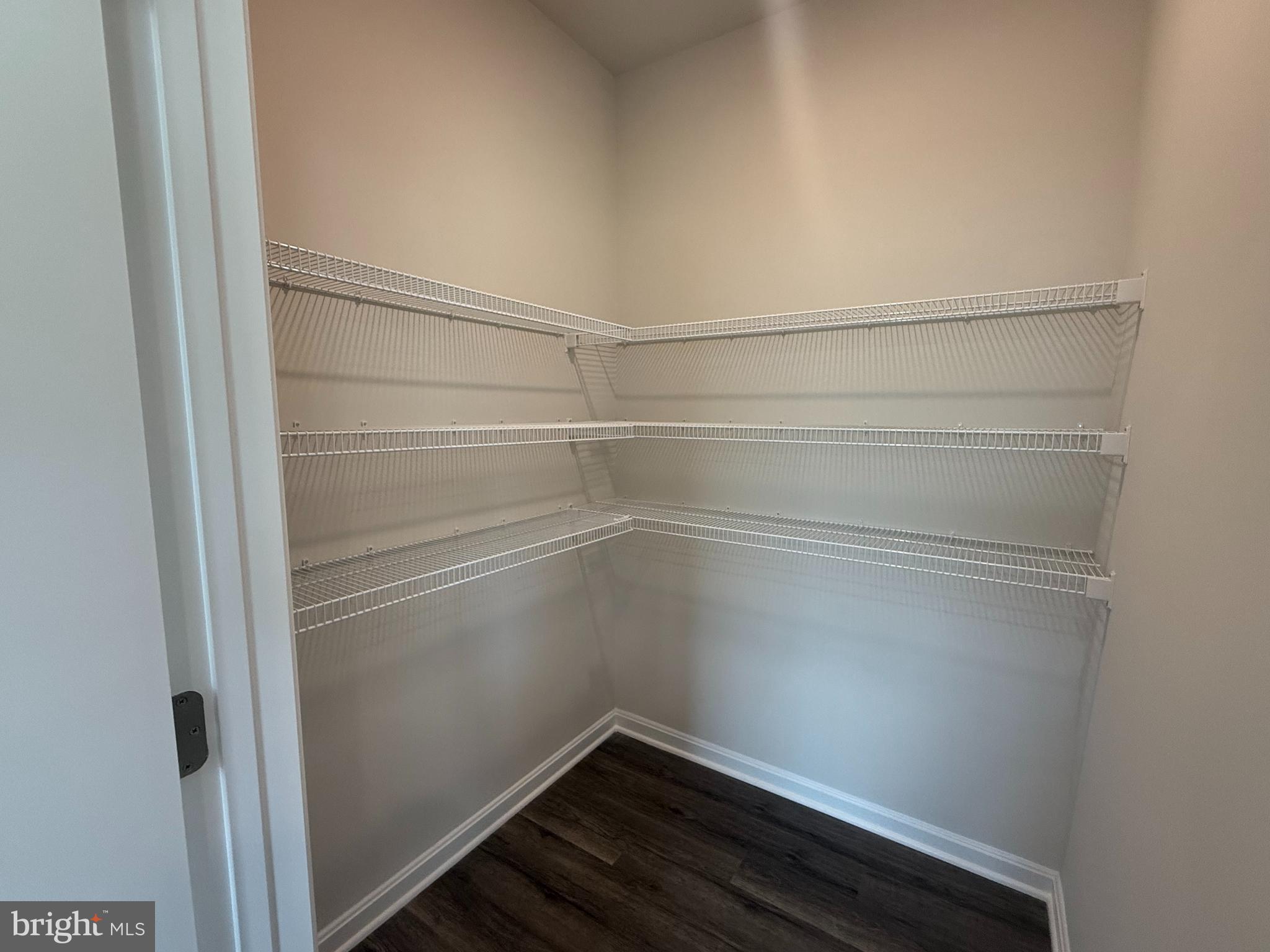 RED HILL - Residential