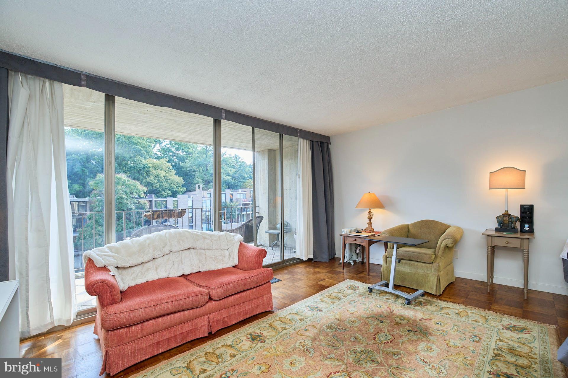 LAKE ANNE OF RESTON - Residential