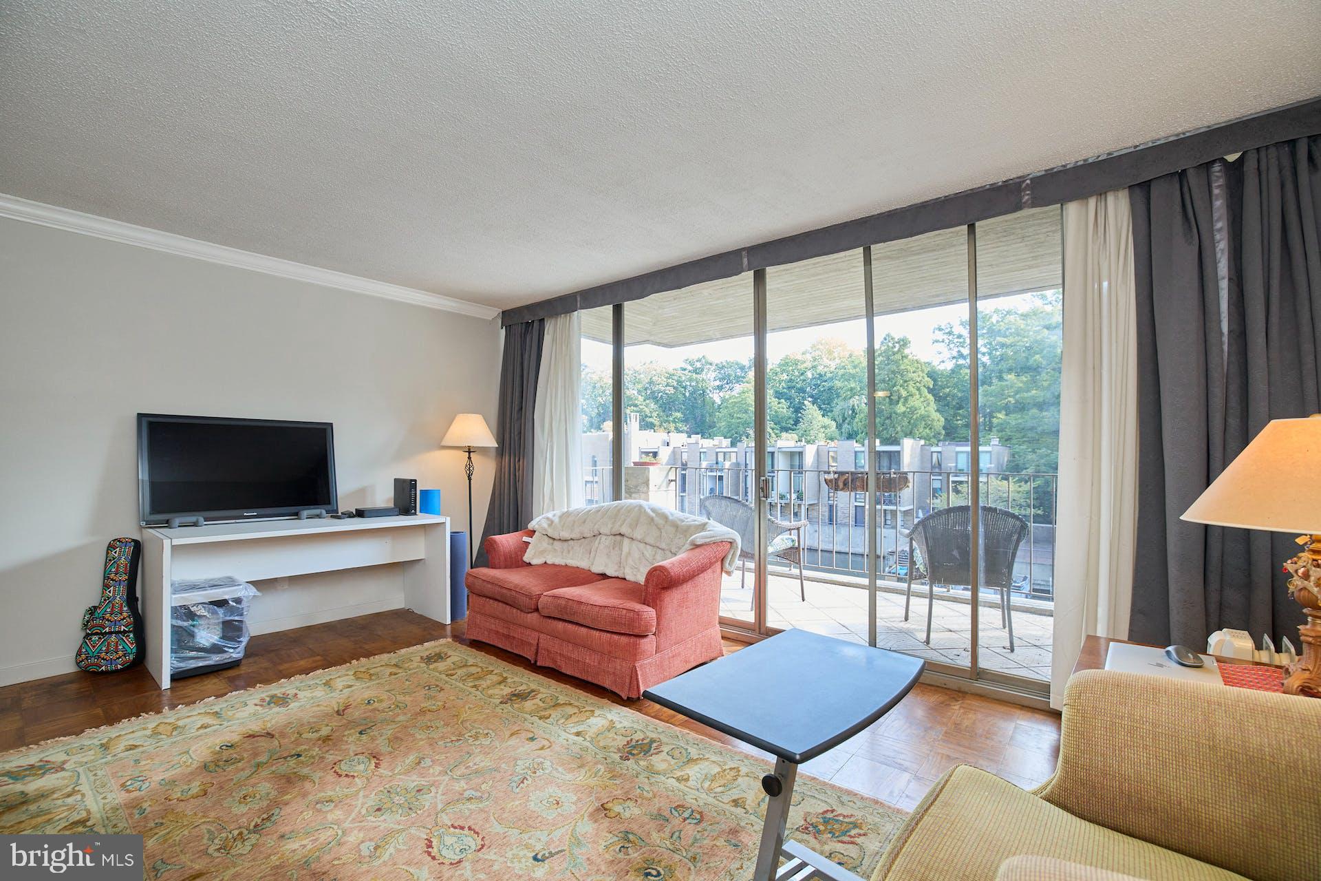 LAKE ANNE OF RESTON - Residential