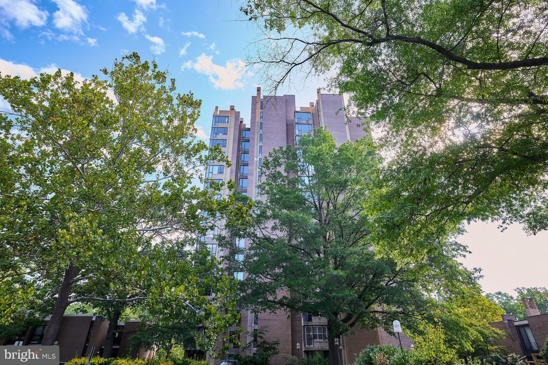 LAKE ANNE OF RESTON - Residential