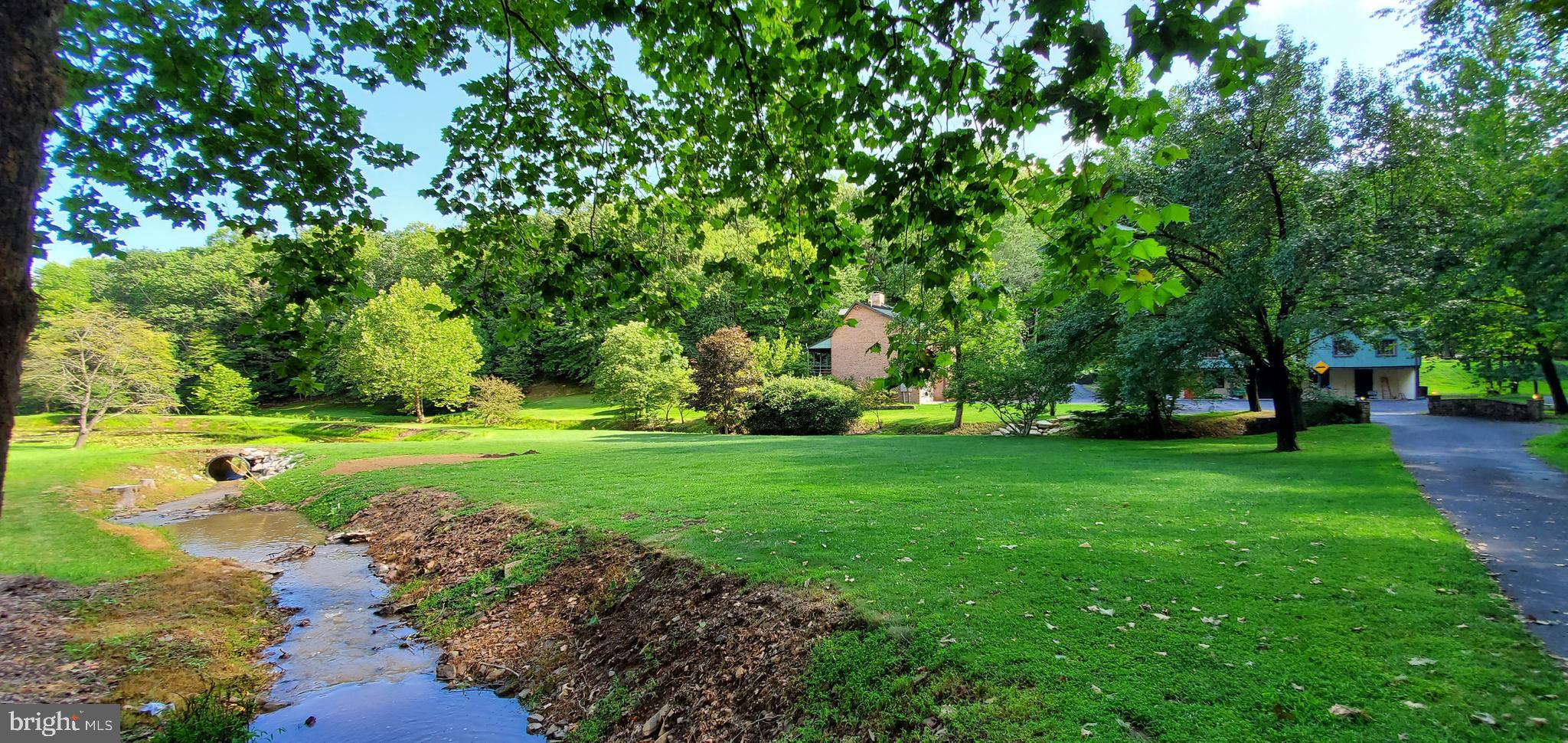 HEDGESVILLE - Residential