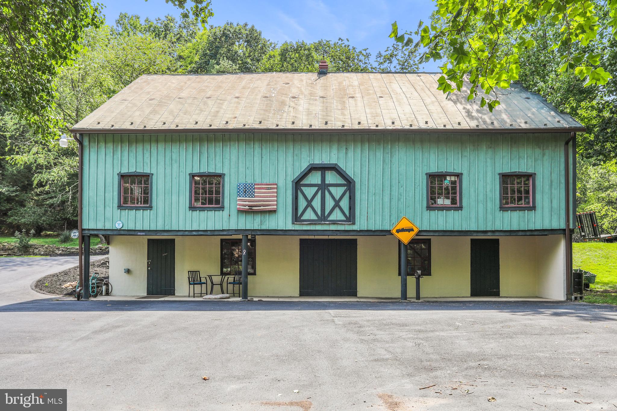 HEDGESVILLE - Residential