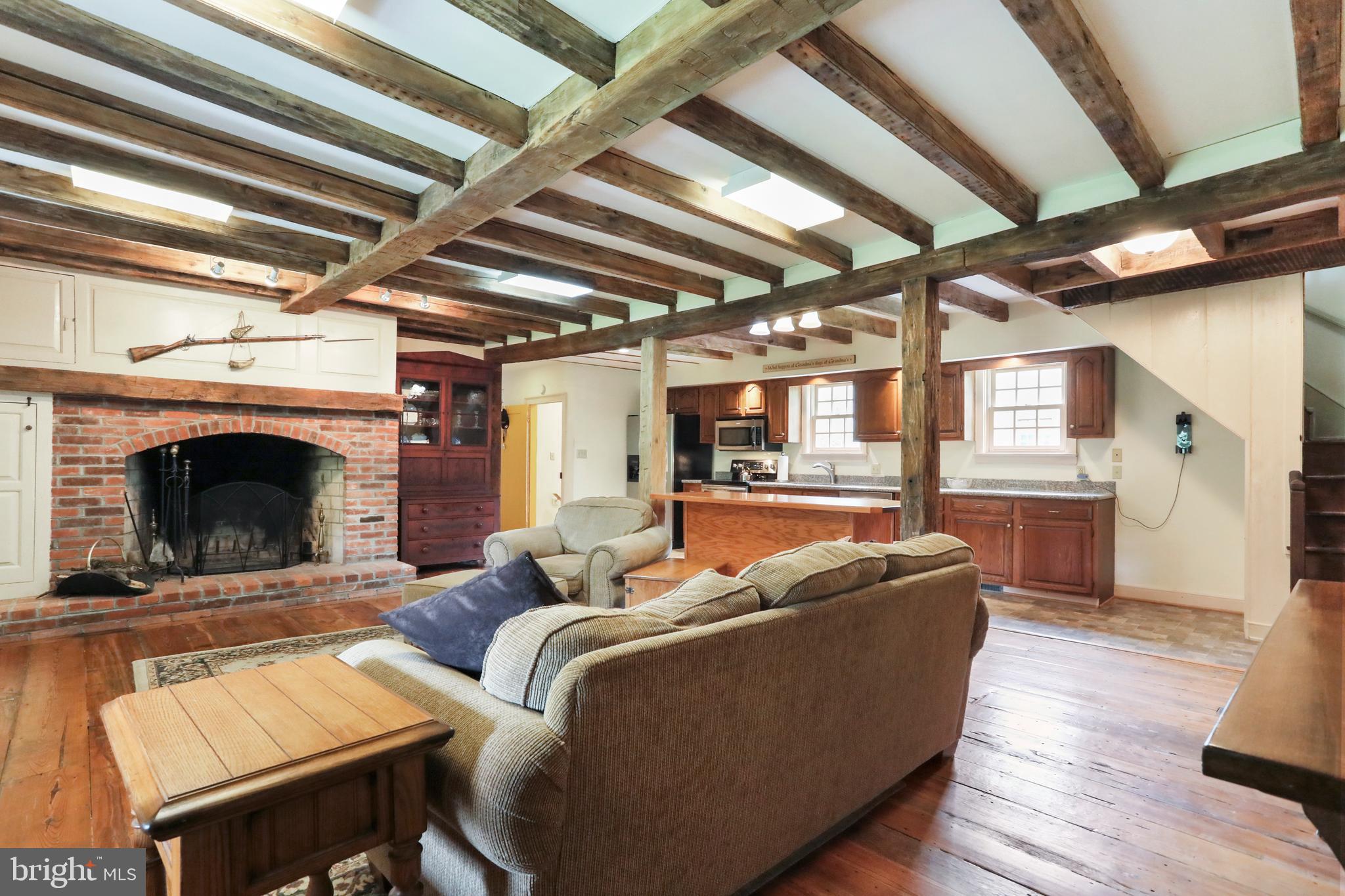 HEDGESVILLE - Residential