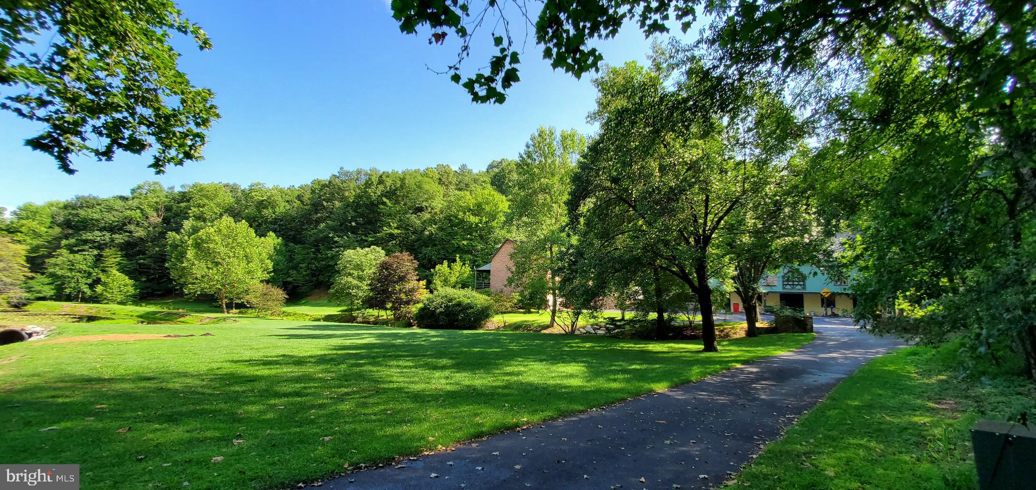 HEDGESVILLE - Residential