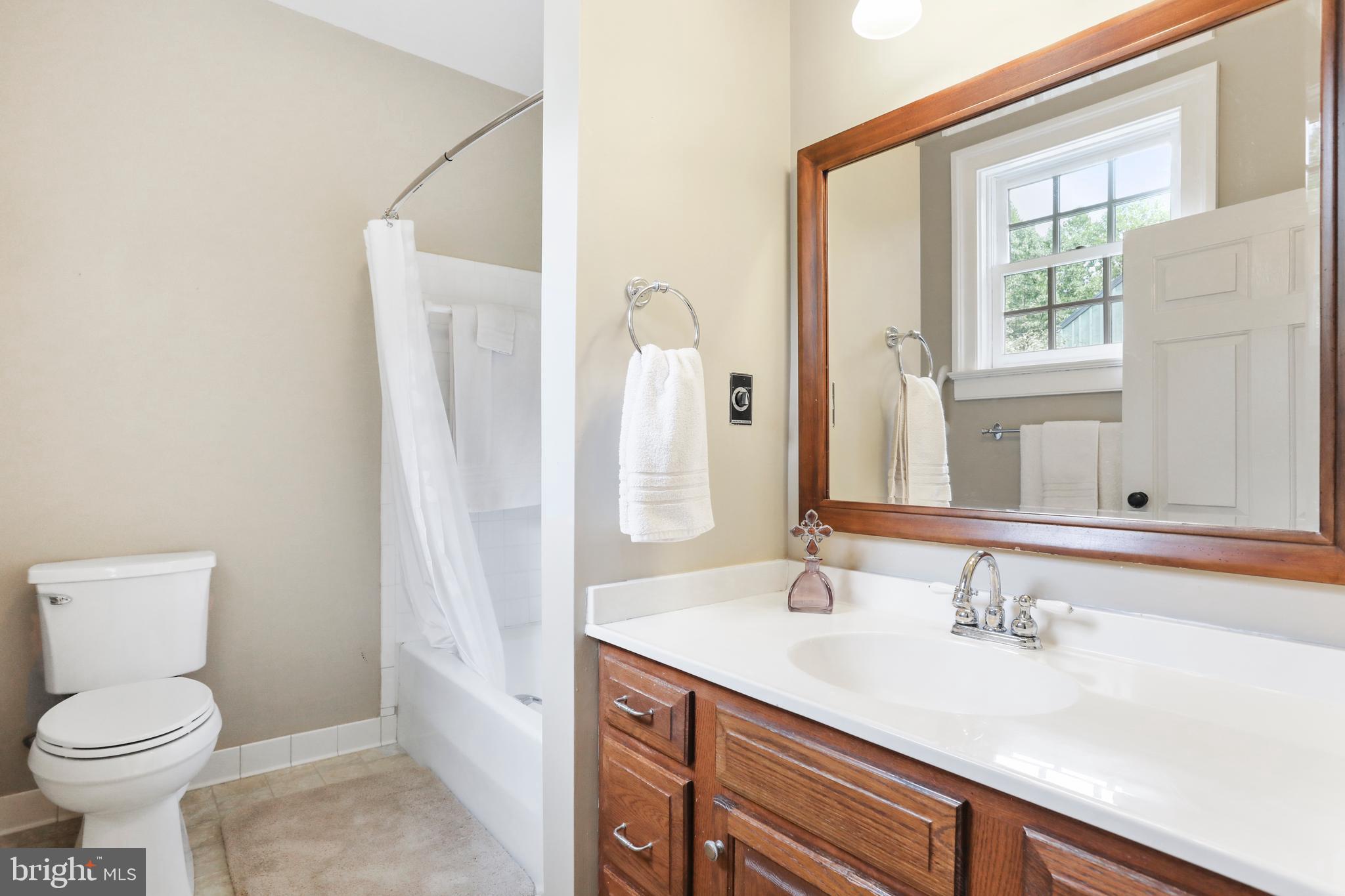 HEDGESVILLE - Residential