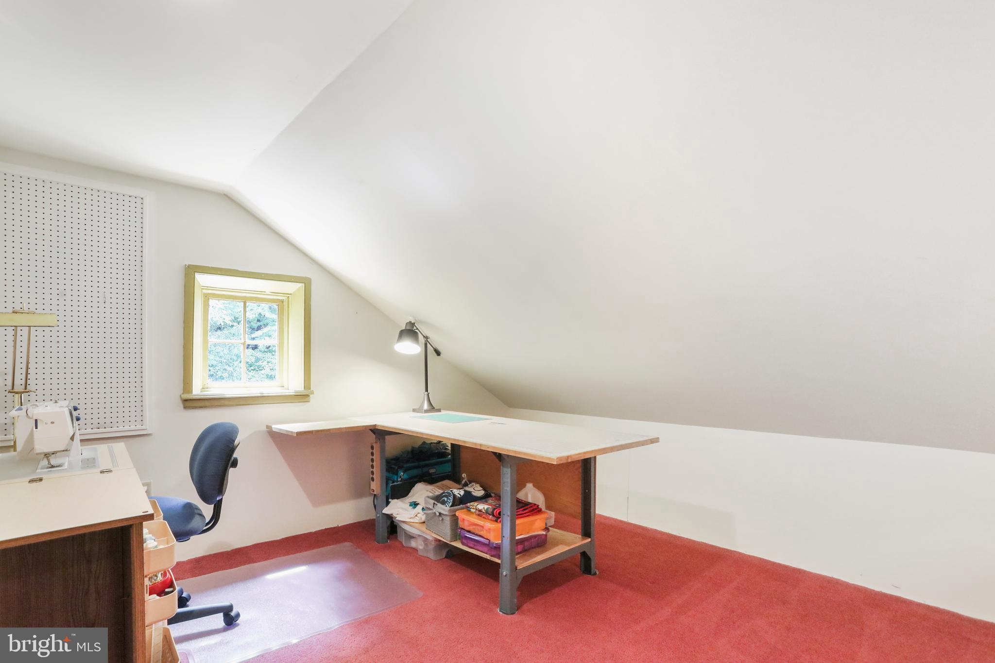 HEDGESVILLE - Residential