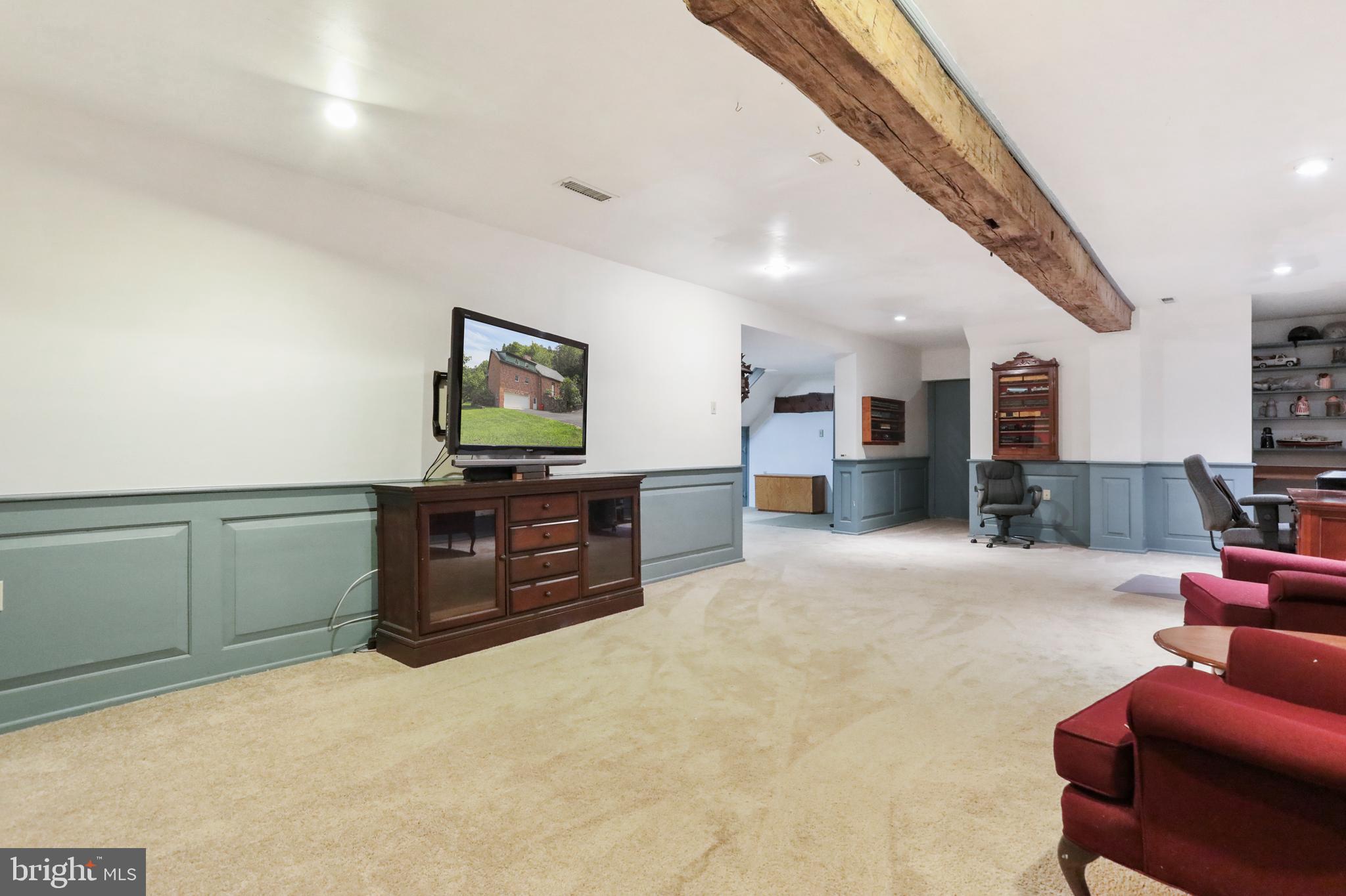 HEDGESVILLE - Residential