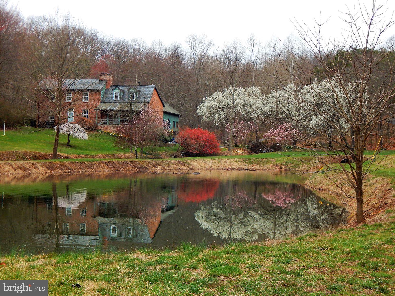 HEDGESVILLE - Residential