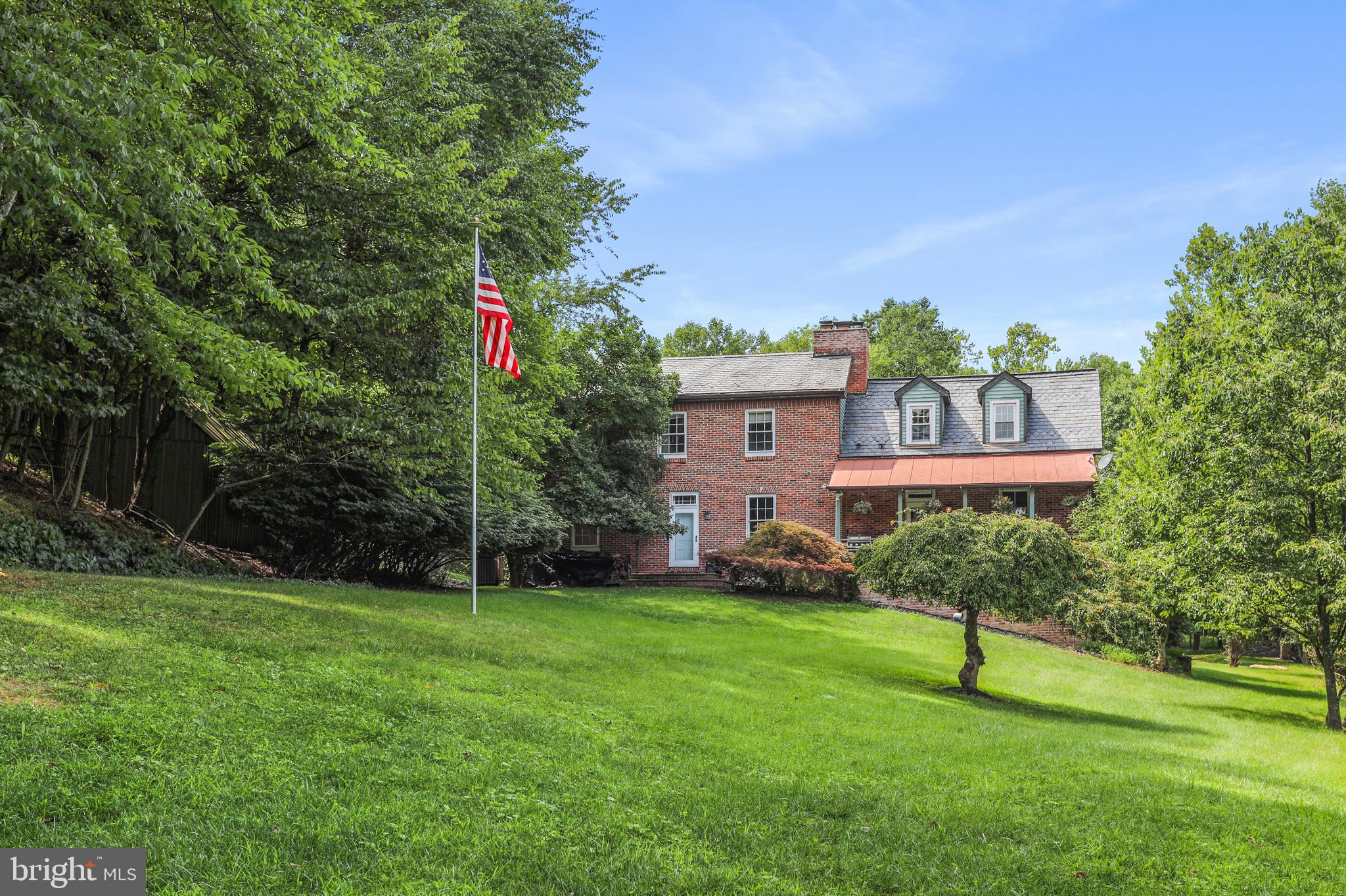 HEDGESVILLE - Residential