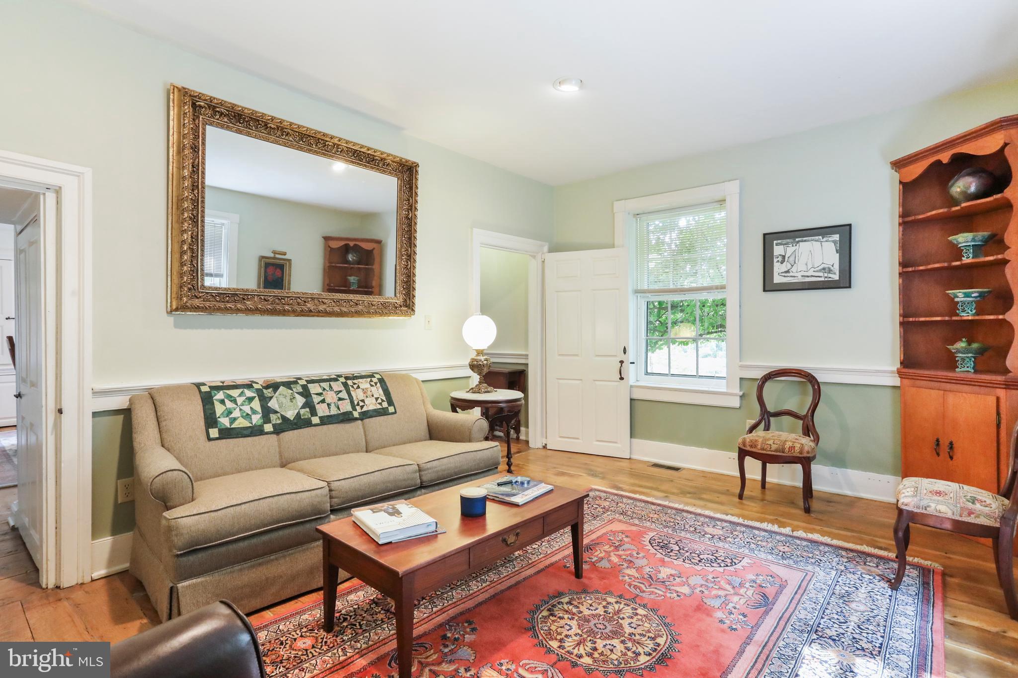 HEDGESVILLE - Residential