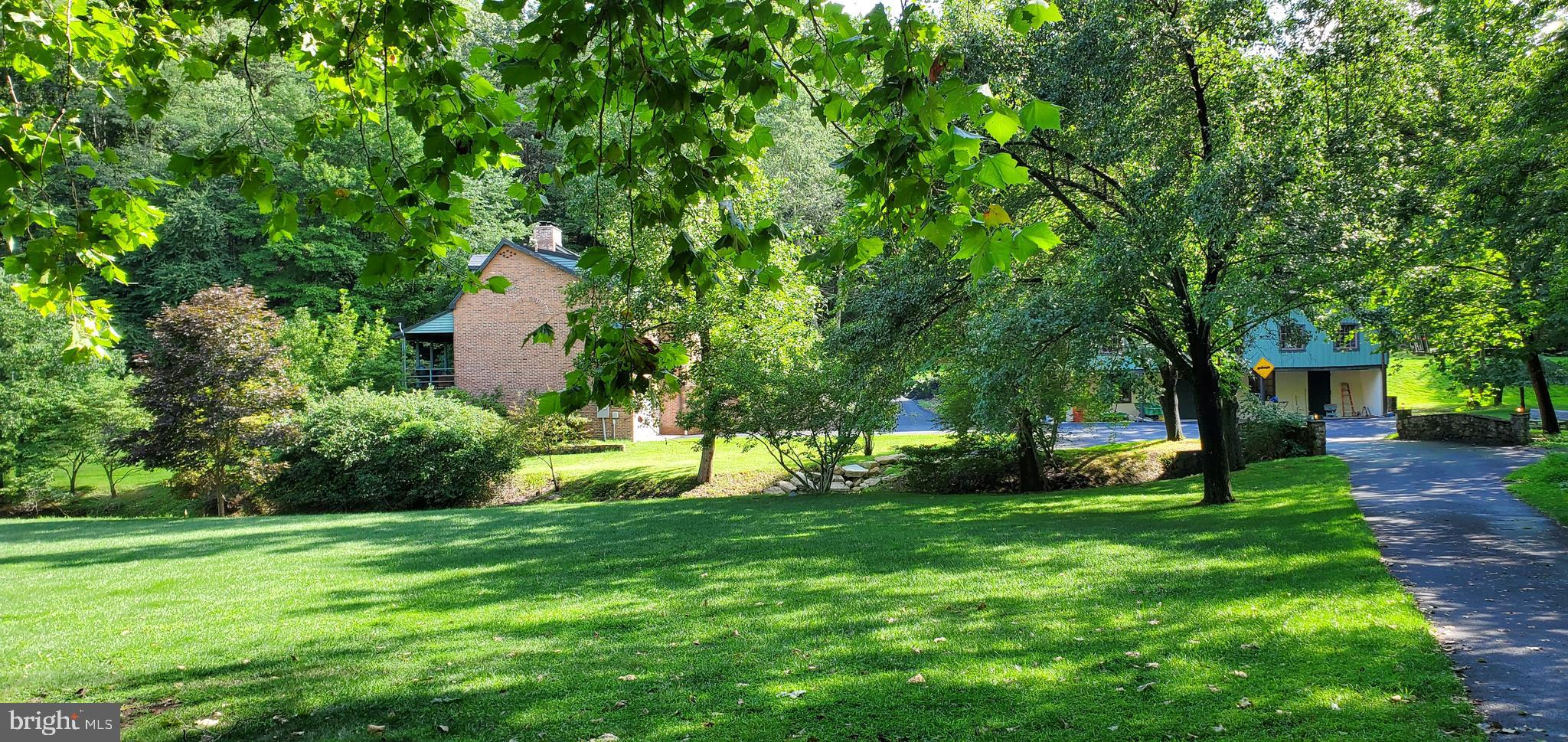 HEDGESVILLE - Residential