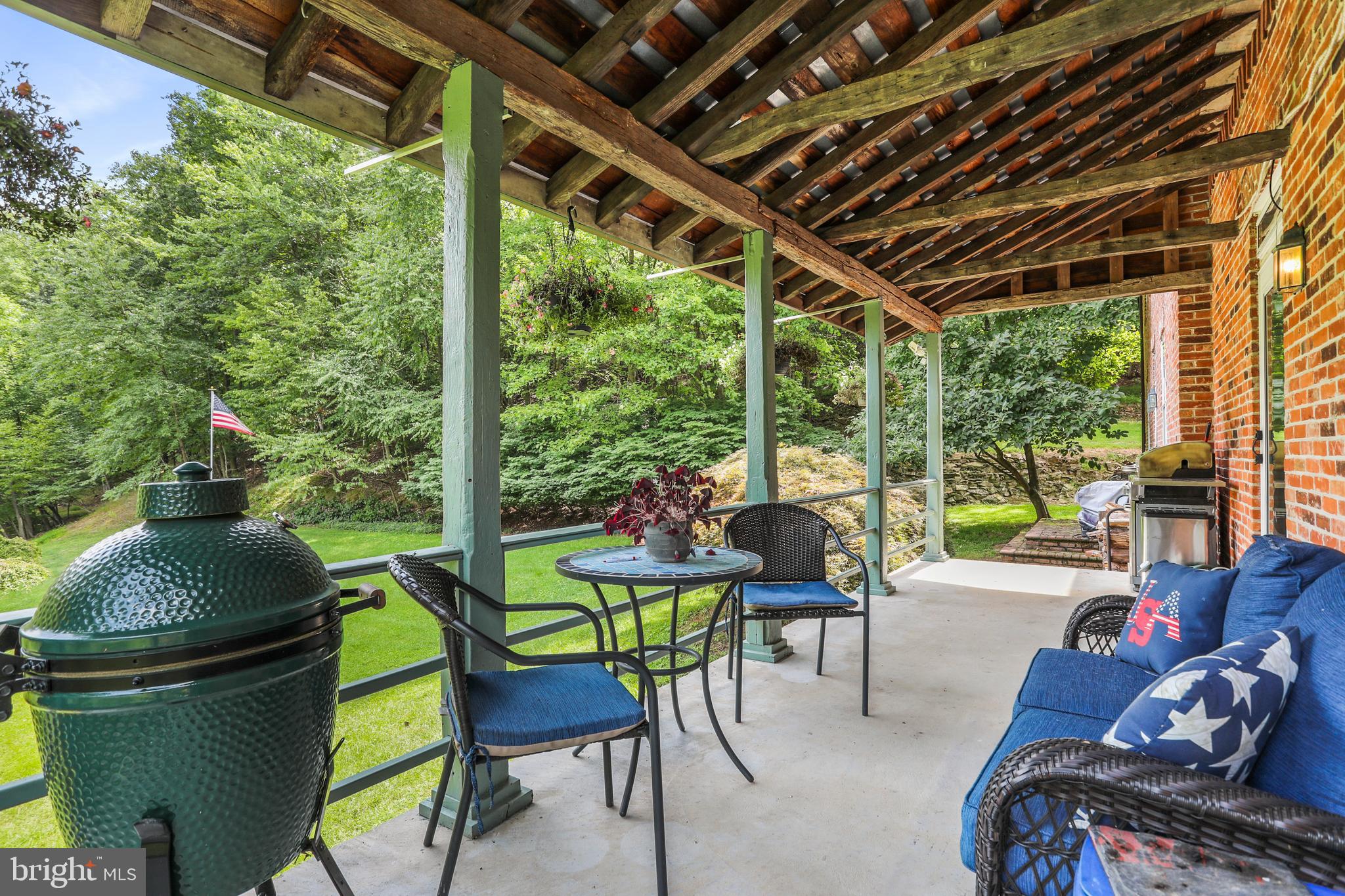 HEDGESVILLE - Residential