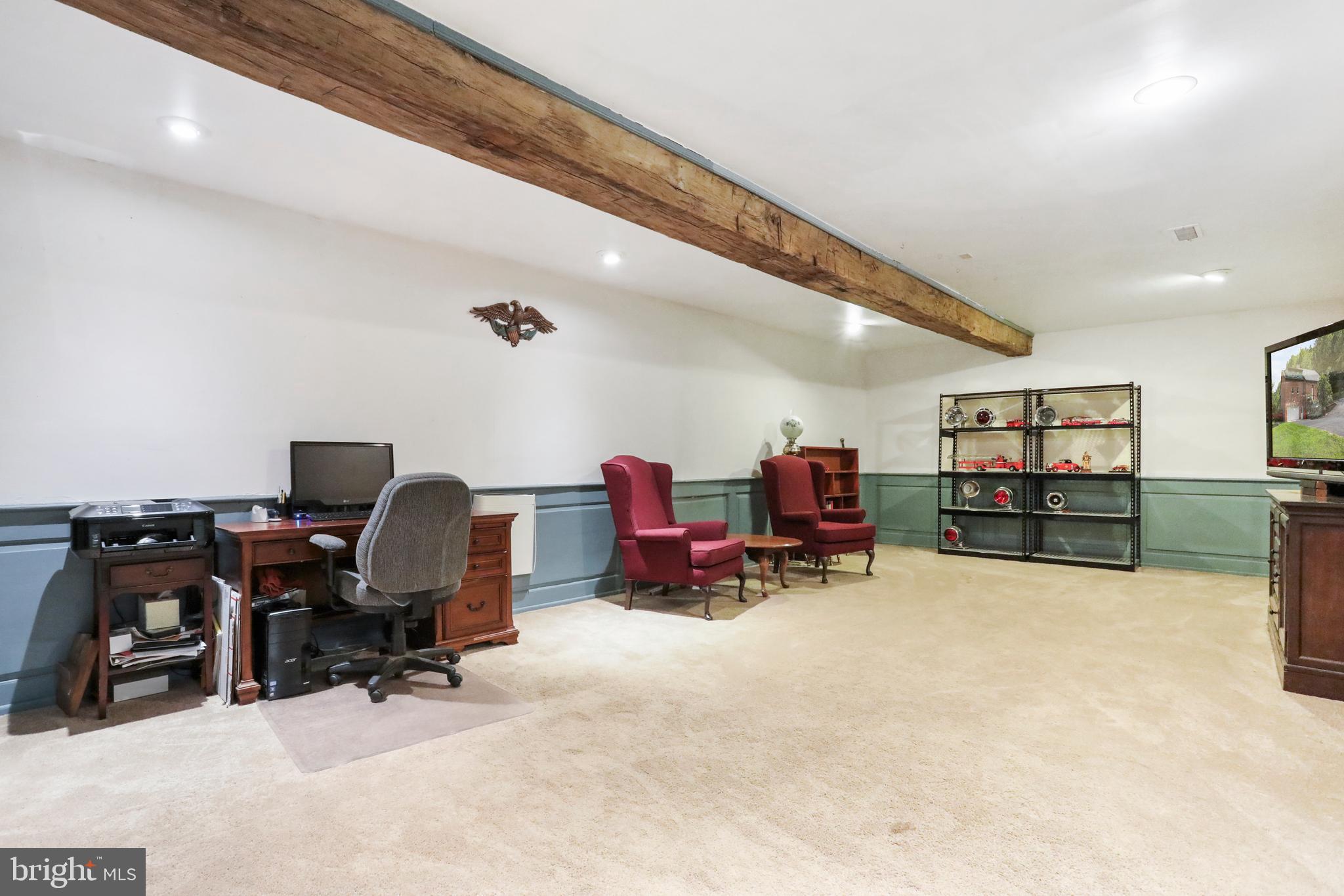 HEDGESVILLE - Residential