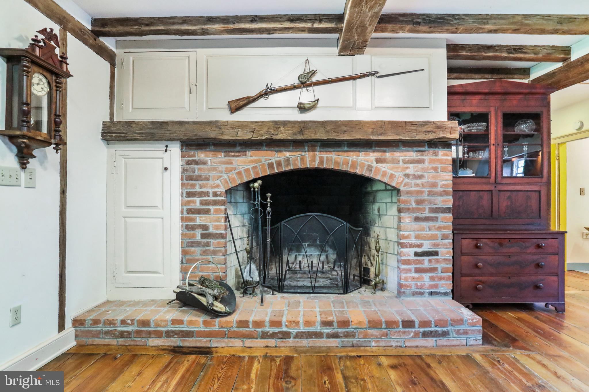 HEDGESVILLE - Residential