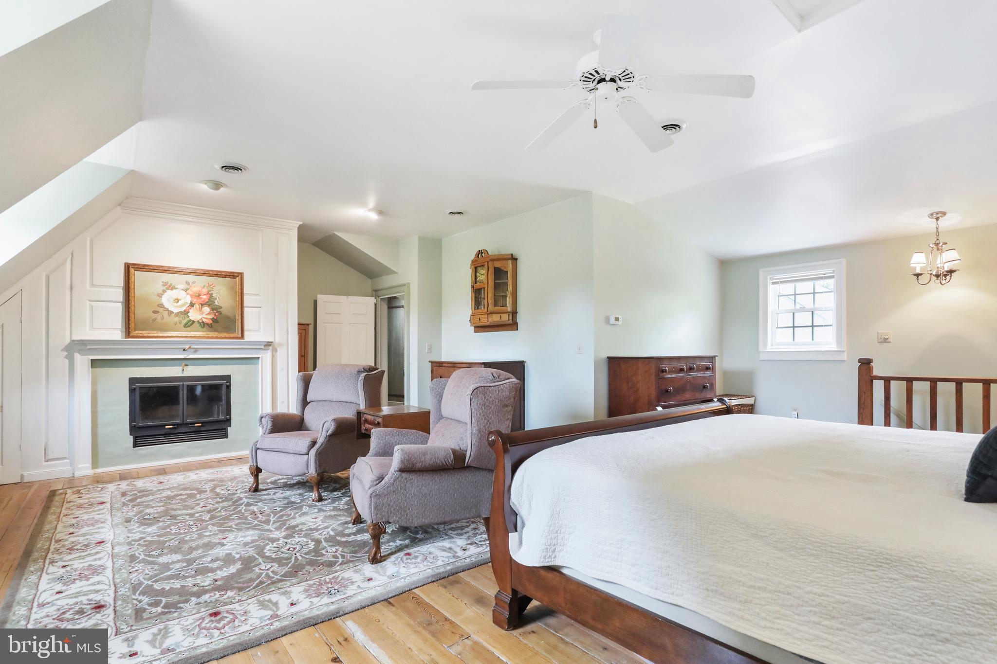 HEDGESVILLE - Residential