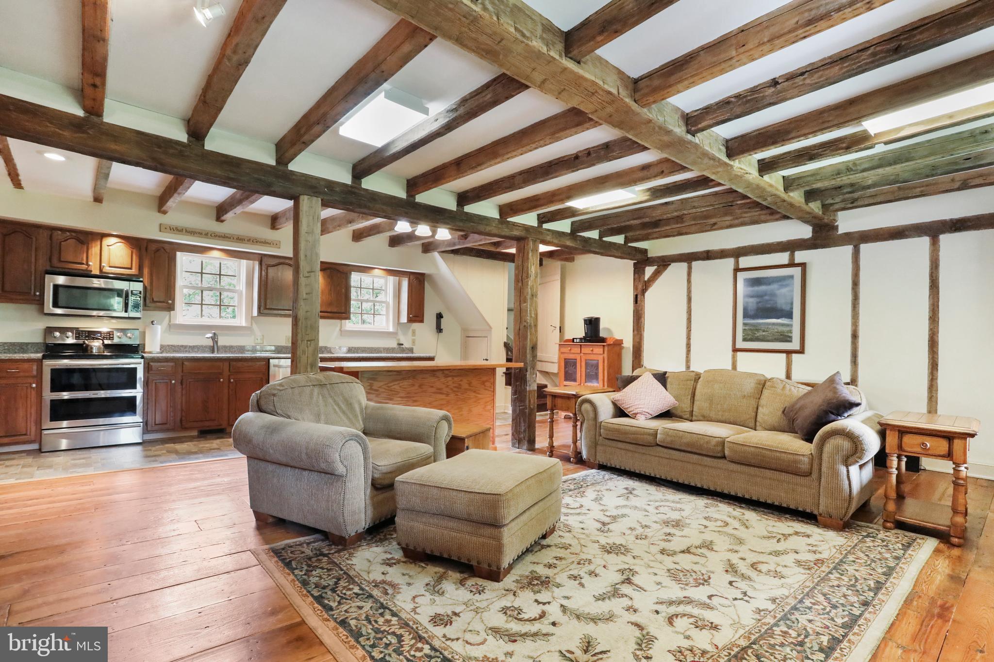 HEDGESVILLE - Residential