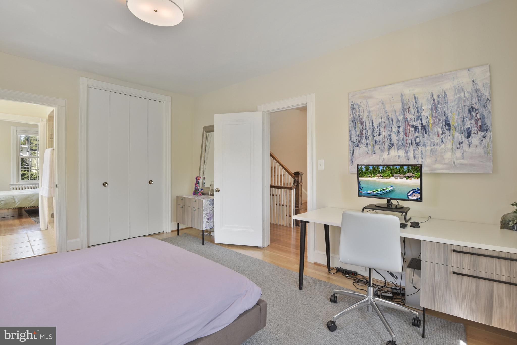 CHEVY CHASE VILLAGE - Residential