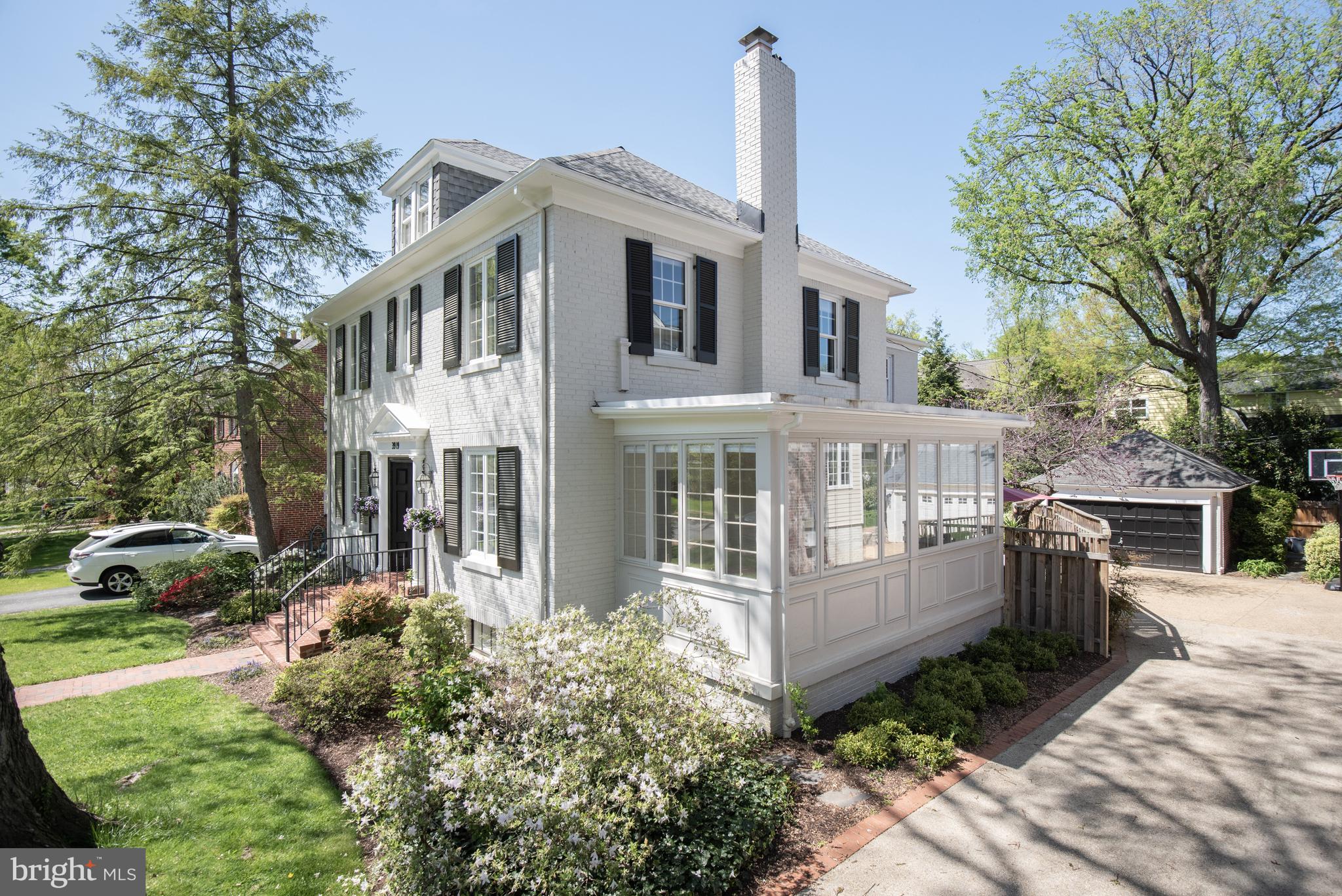 CHEVY CHASE VILLAGE - Residential