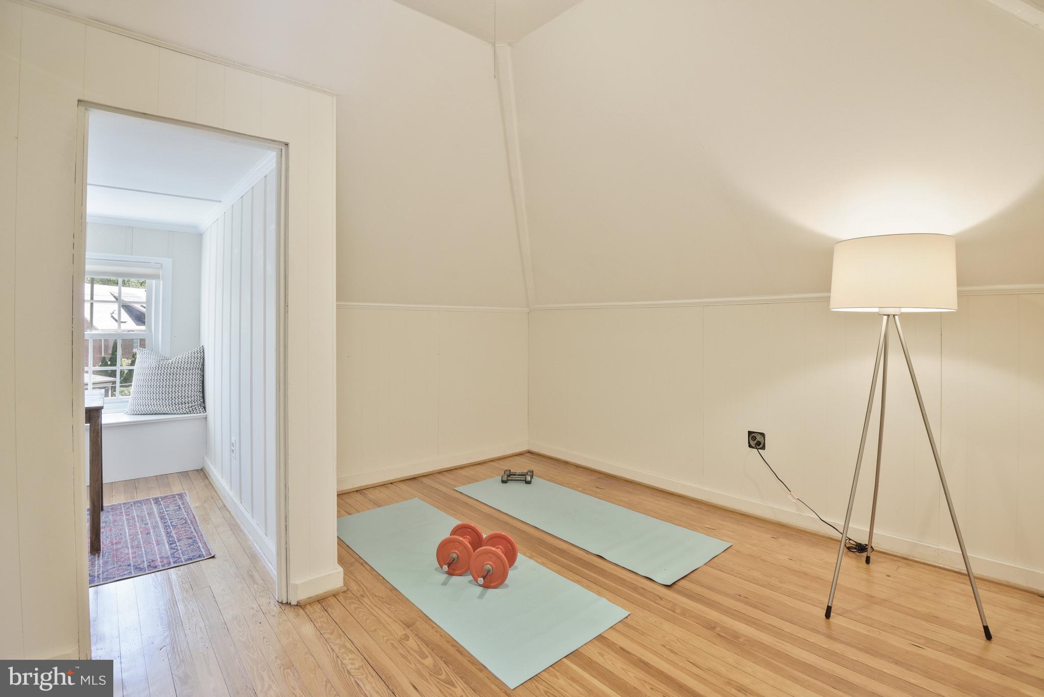 CHEVY CHASE VILLAGE - Residential