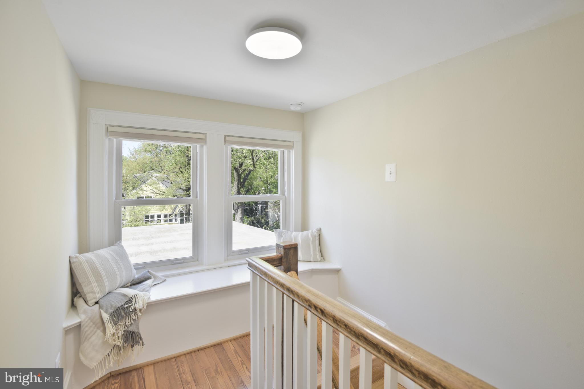 CHEVY CHASE VILLAGE - Residential