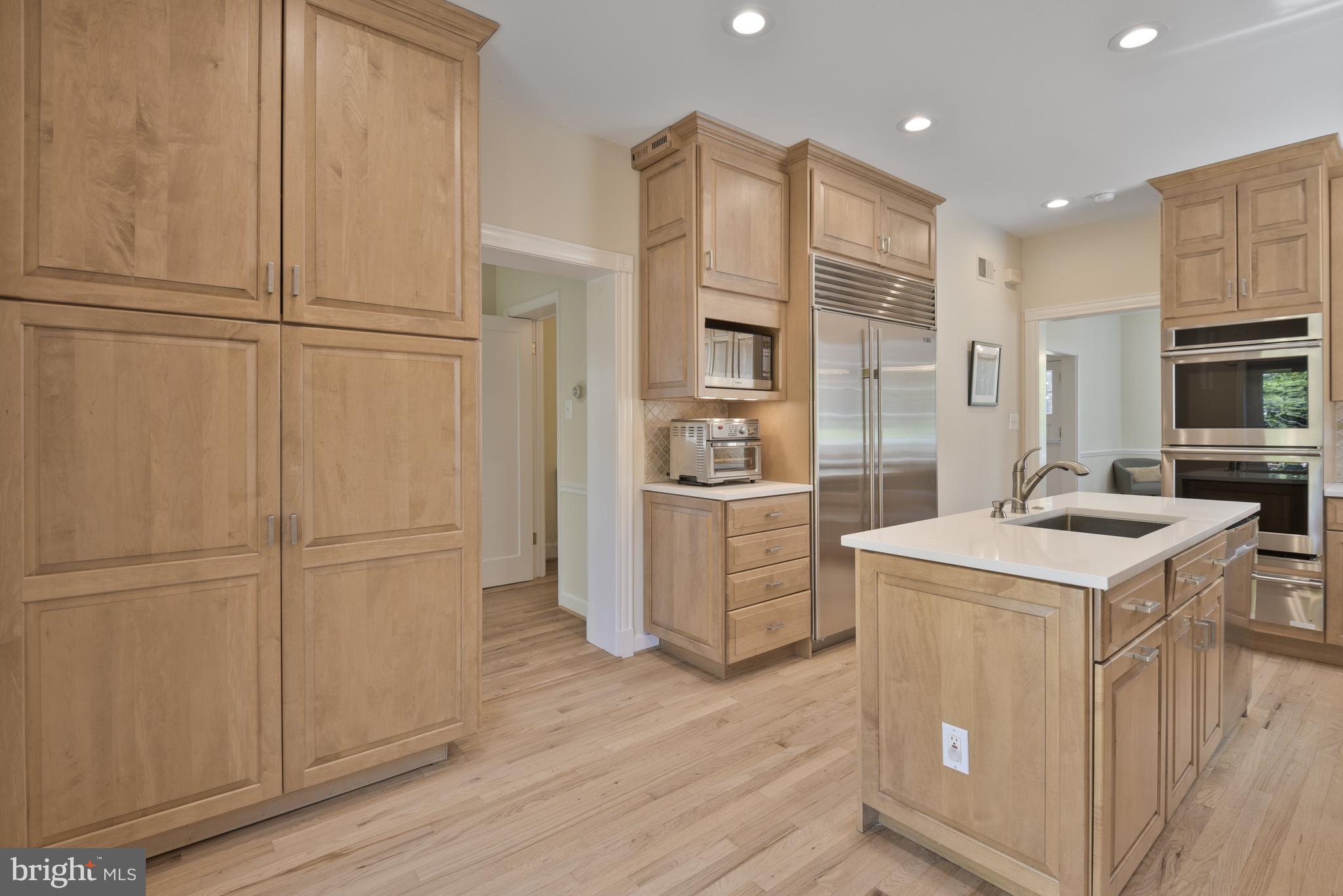 CHEVY CHASE VILLAGE - Residential