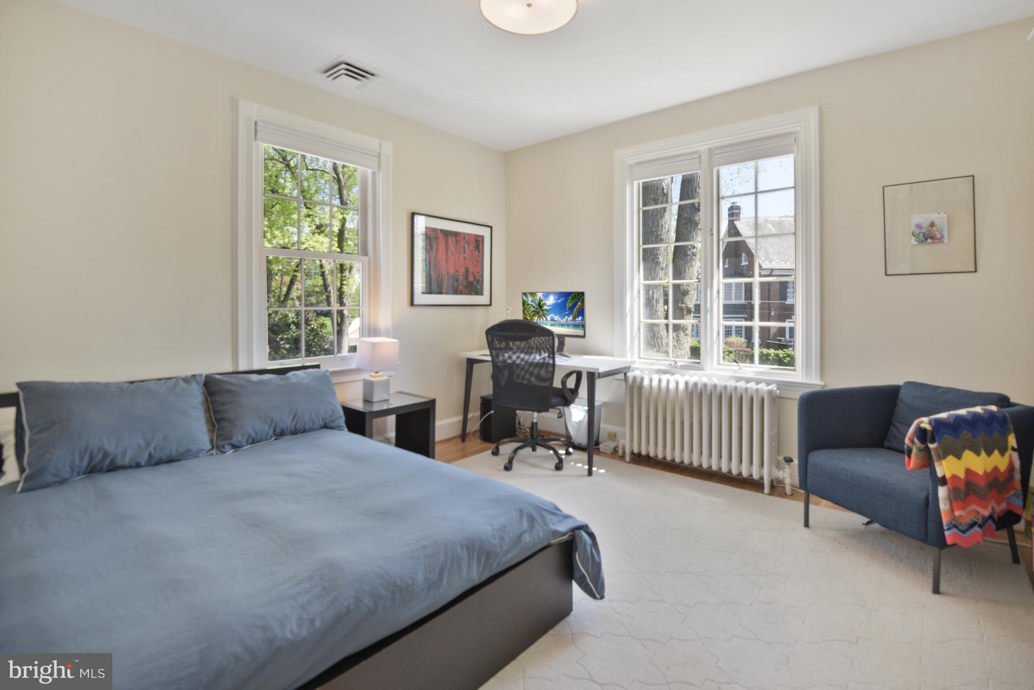 CHEVY CHASE VILLAGE - Residential