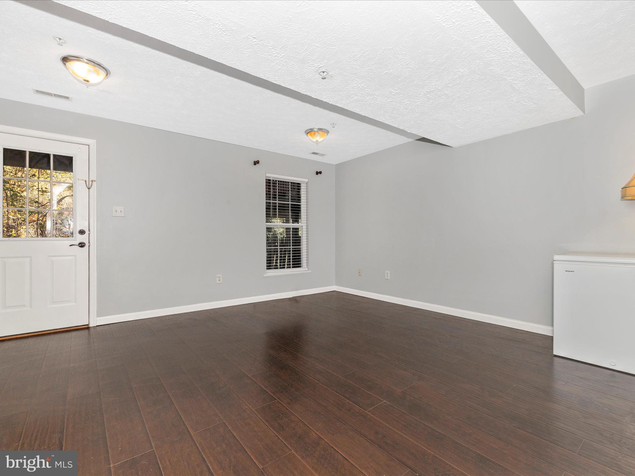 MAGRUDER VALLEY VILLAGE - Residential