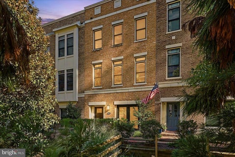 Photo of 1522 16th Court N, ARLINGTON, VA 22209 (MLS # VAAR2077744)