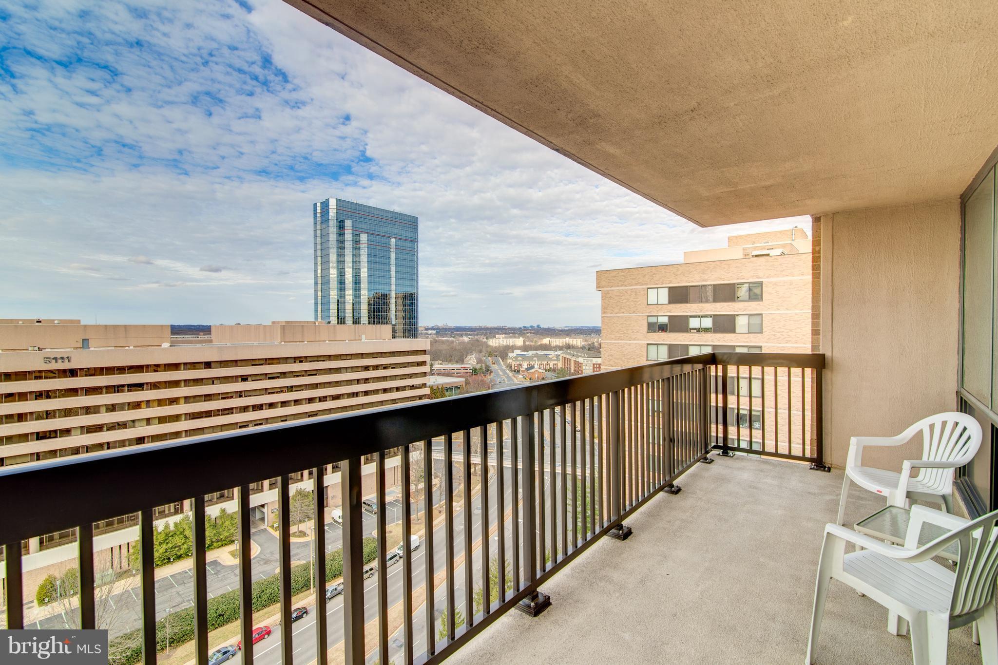 SKYLINE HOUSE - Residential
