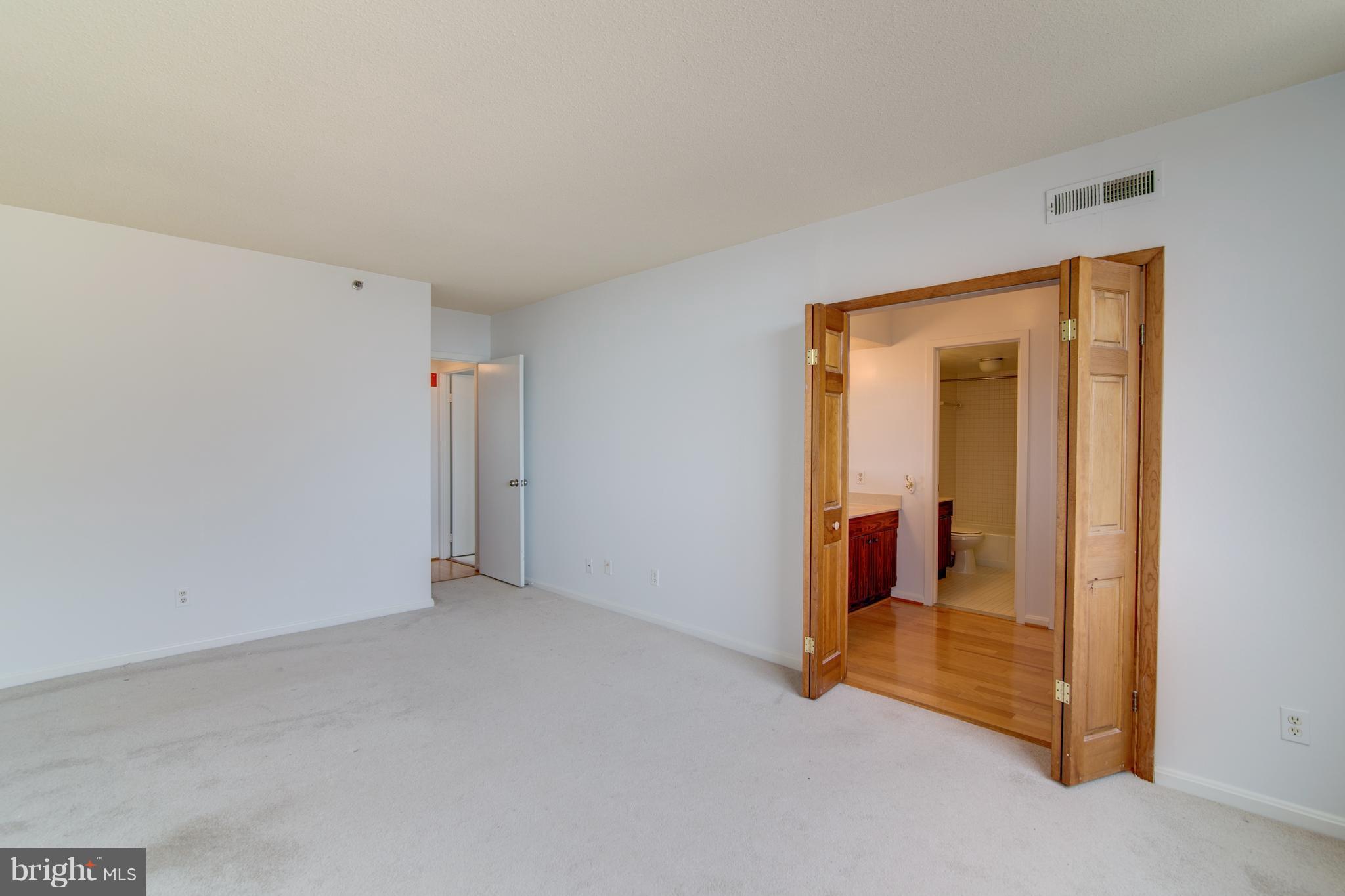 SKYLINE HOUSE - Residential