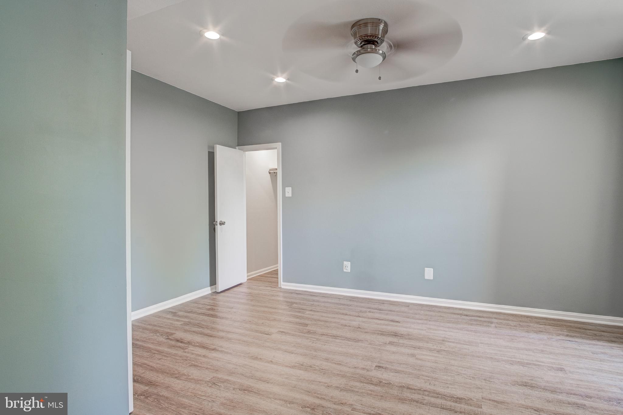 CHATEAUX CONDO - Residential Lease