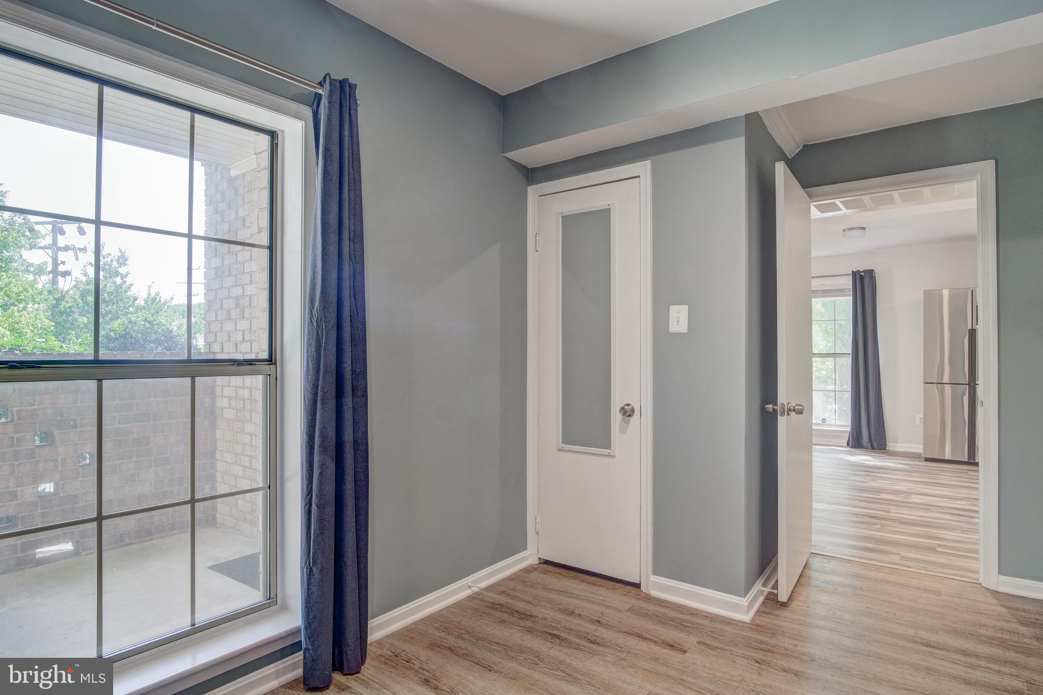 CHATEAUX CONDO - Residential Lease