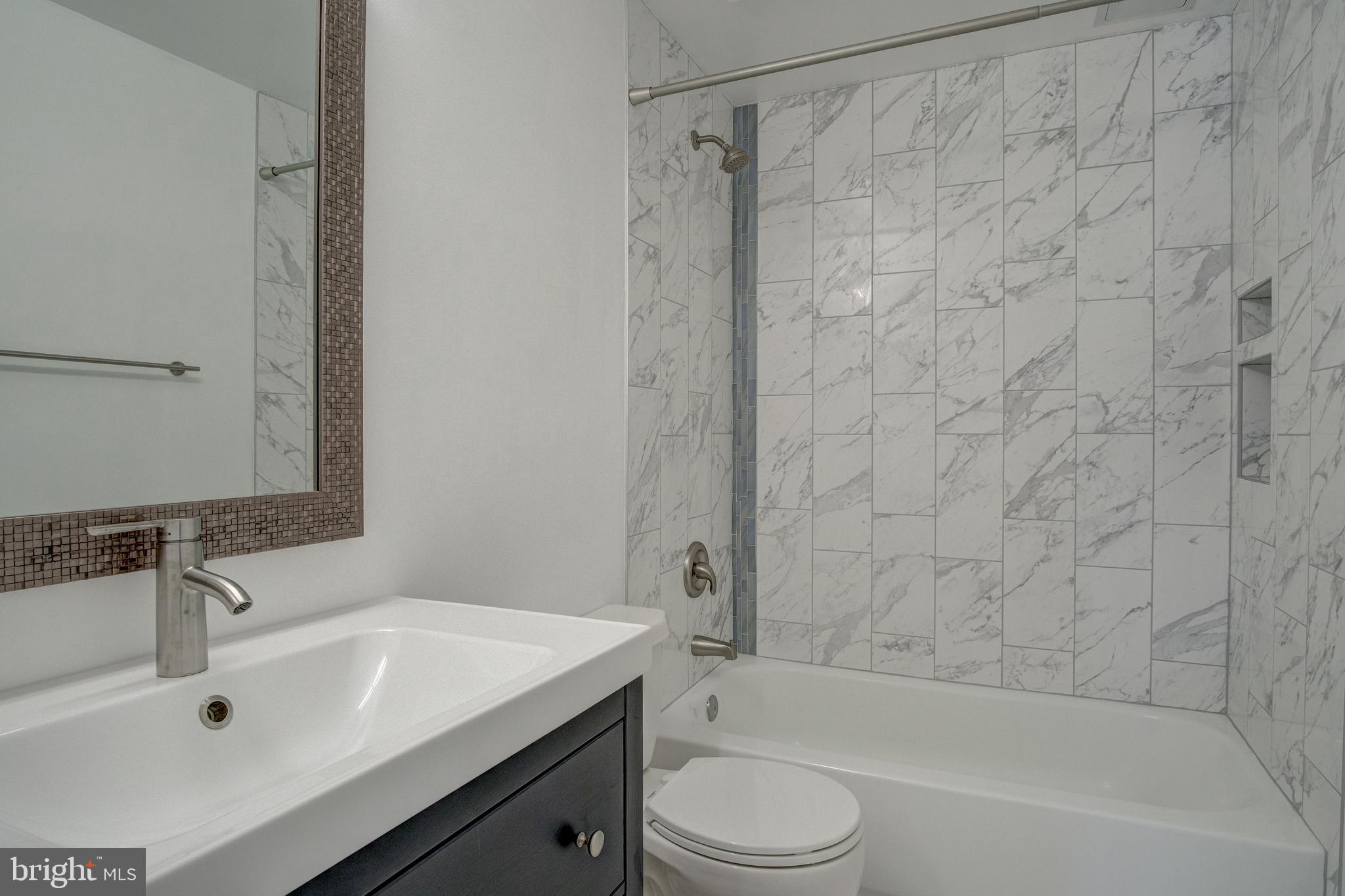 CHATEAUX CONDO - Residential Lease