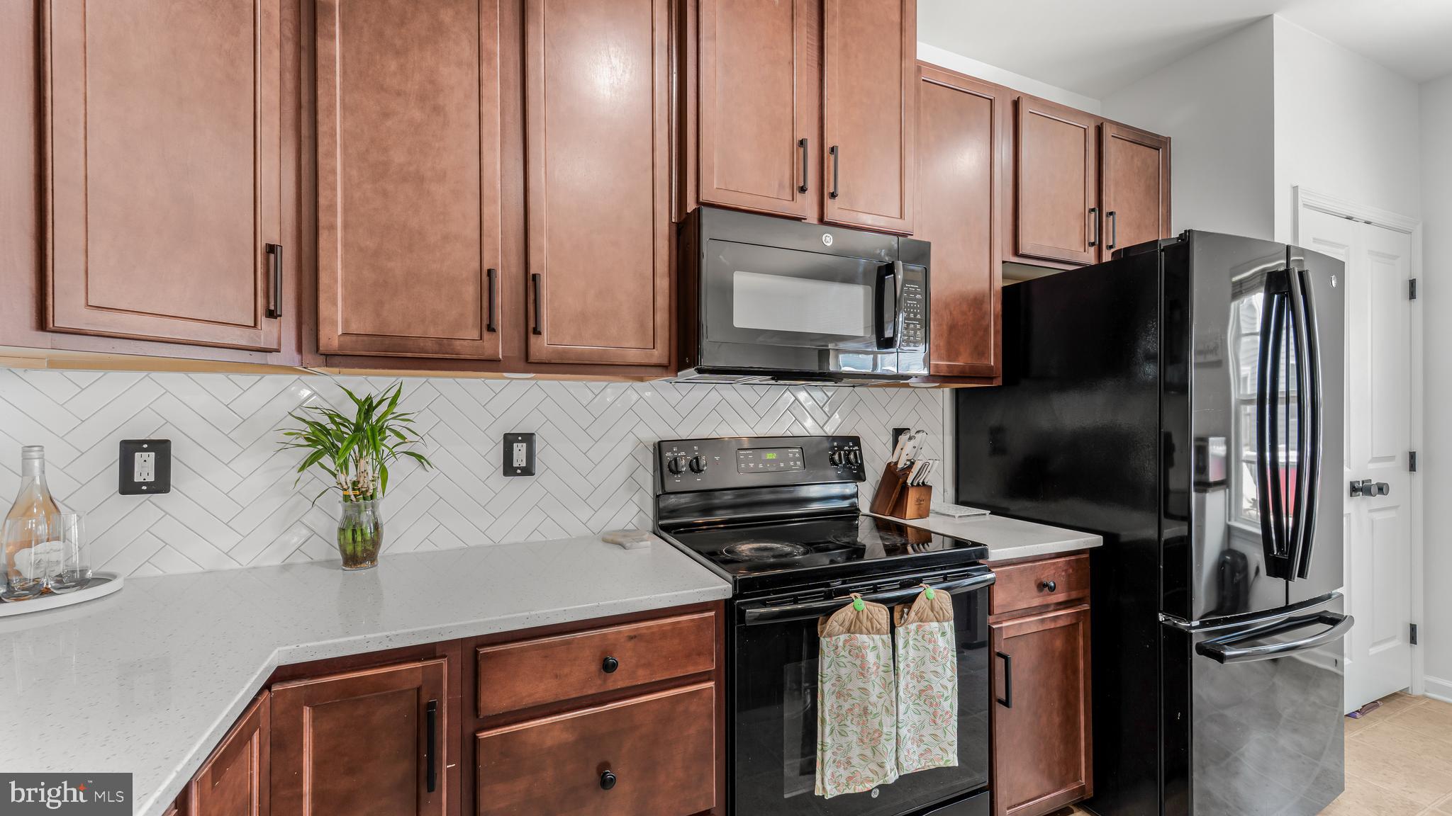 6184 WILLOW 29