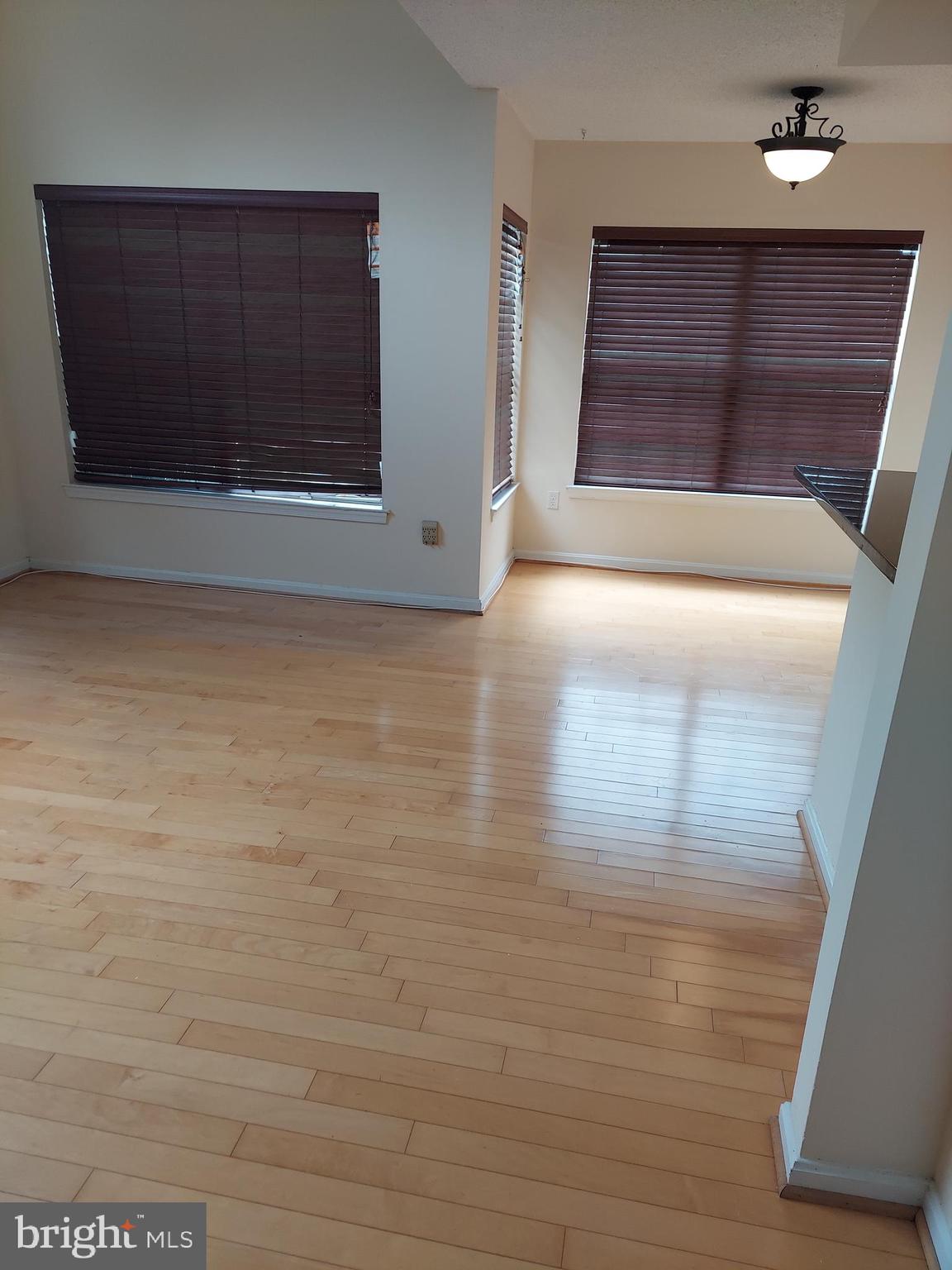 VISTAS 2 AT LAUREL - Residential Lease