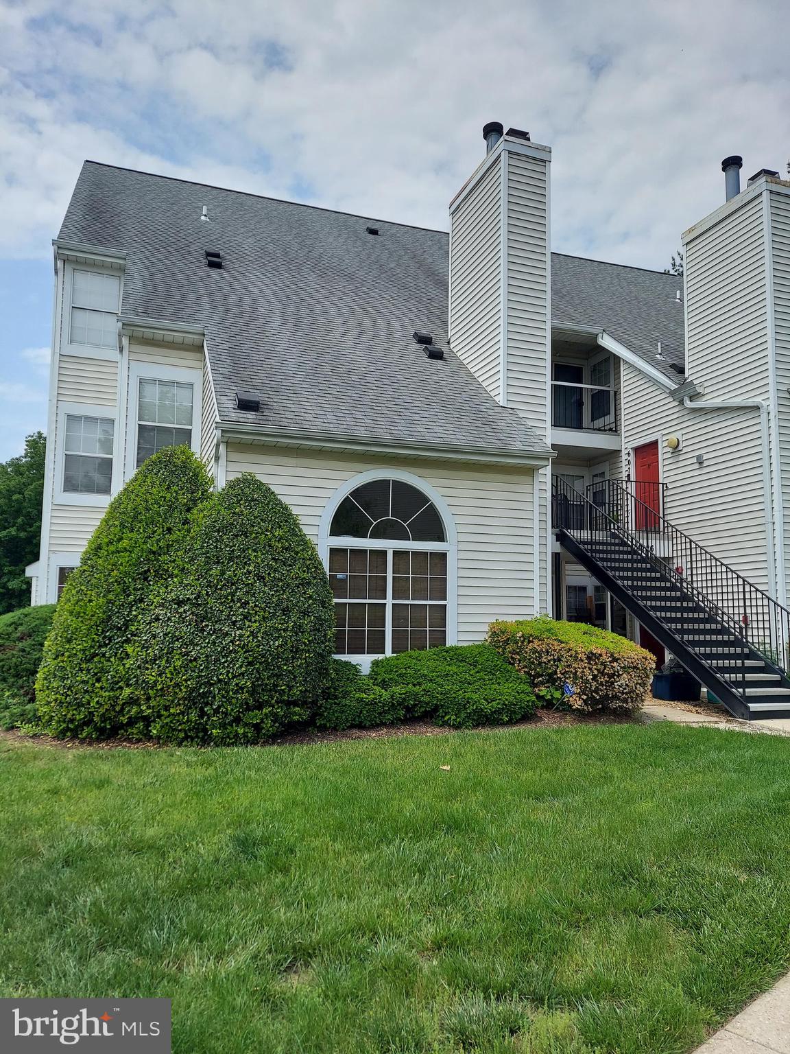 VISTAS 2 AT LAUREL - Residential Lease