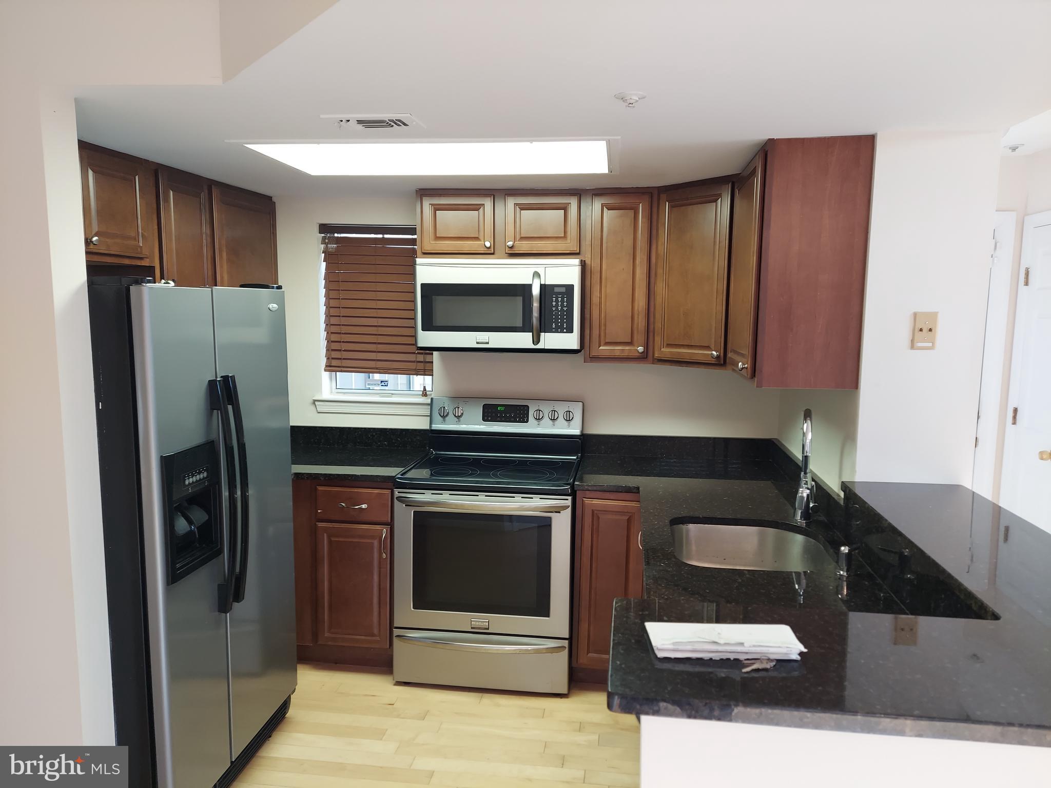 VISTAS 2 AT LAUREL - Residential Lease