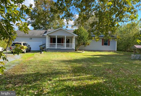 1036 MYERS DRIVE HARTLY DE 19953