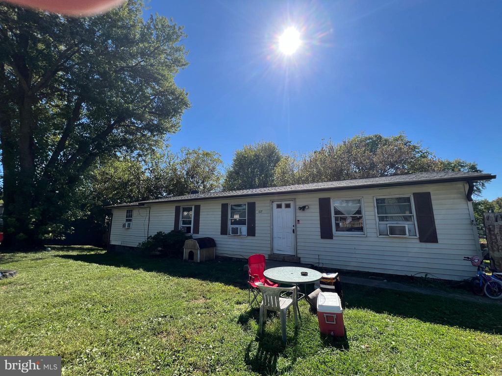 Photo of 32 Anvil Road, KEARNEYSVILLE, WV 25430 (MLS # WVJF2019760)