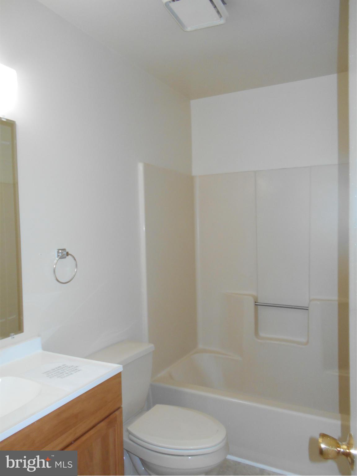 LAUREL BRANCH SUB - Residential Lease