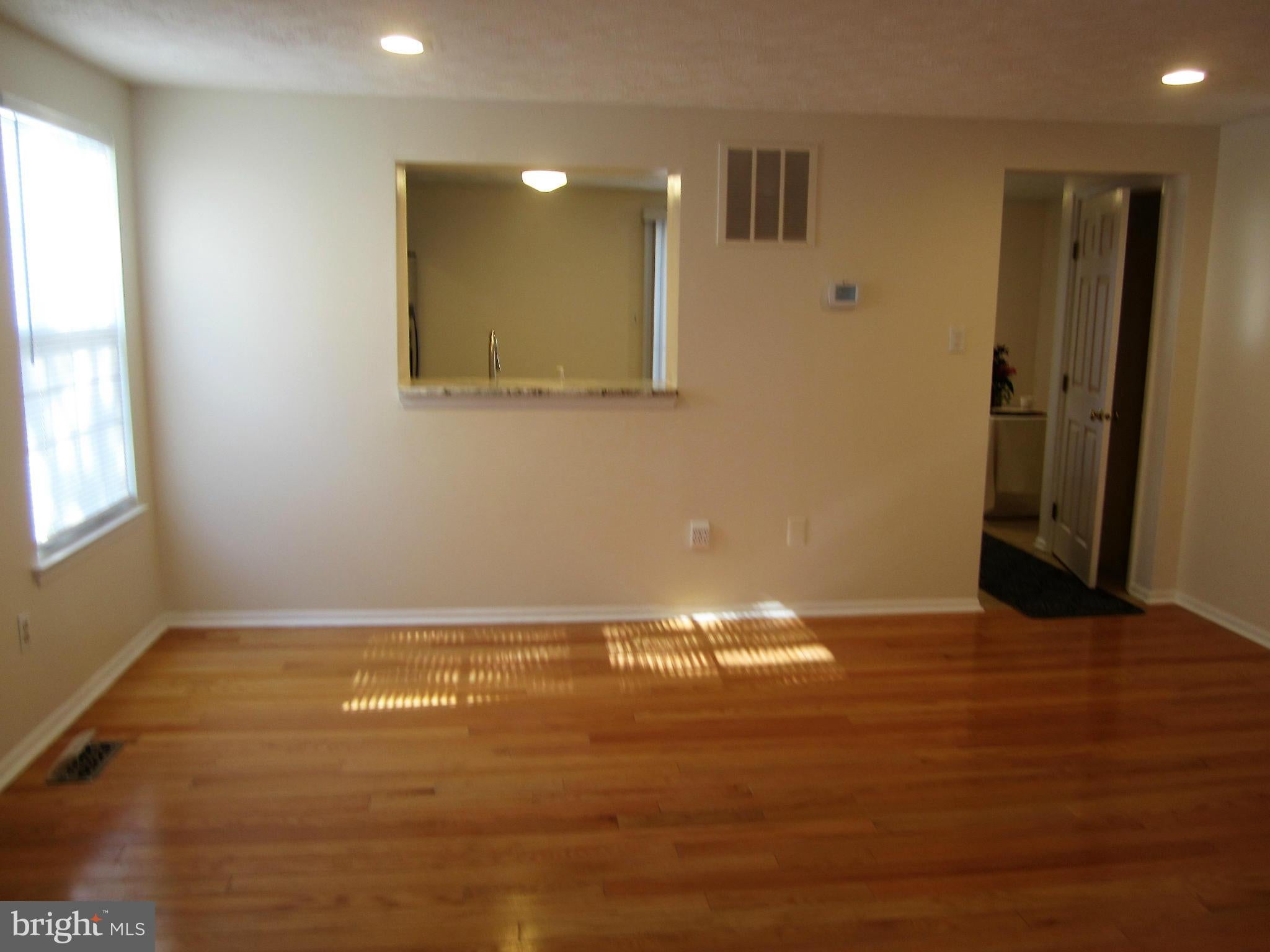 6085 ROCK GLEN DRIVE