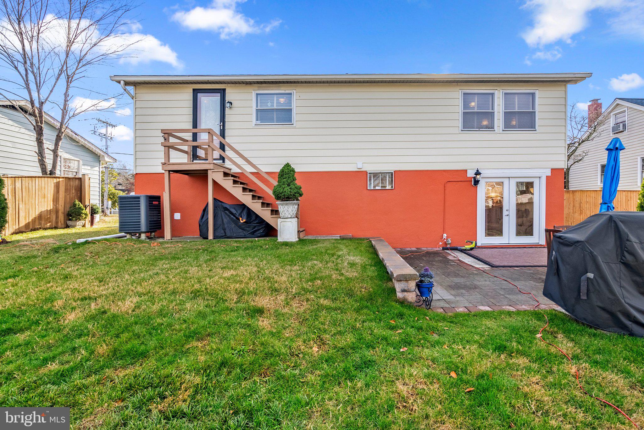BAYTOWNE VILLAGE - Residential
