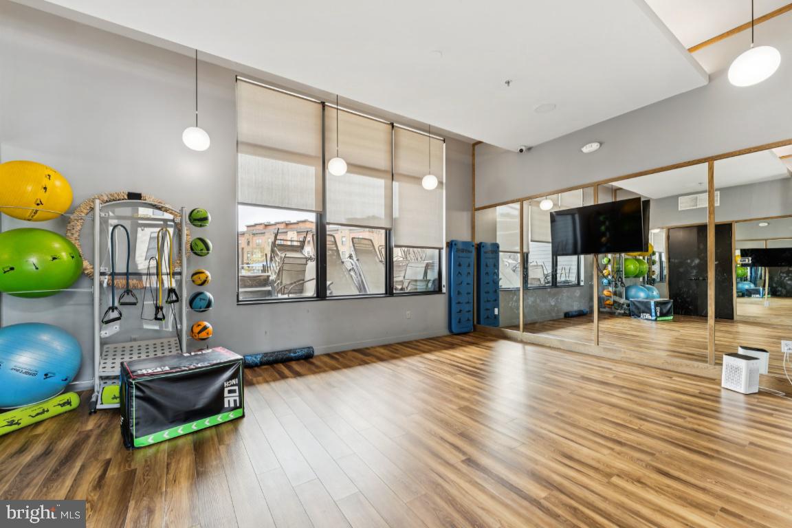 TOWER OAKS - Residential