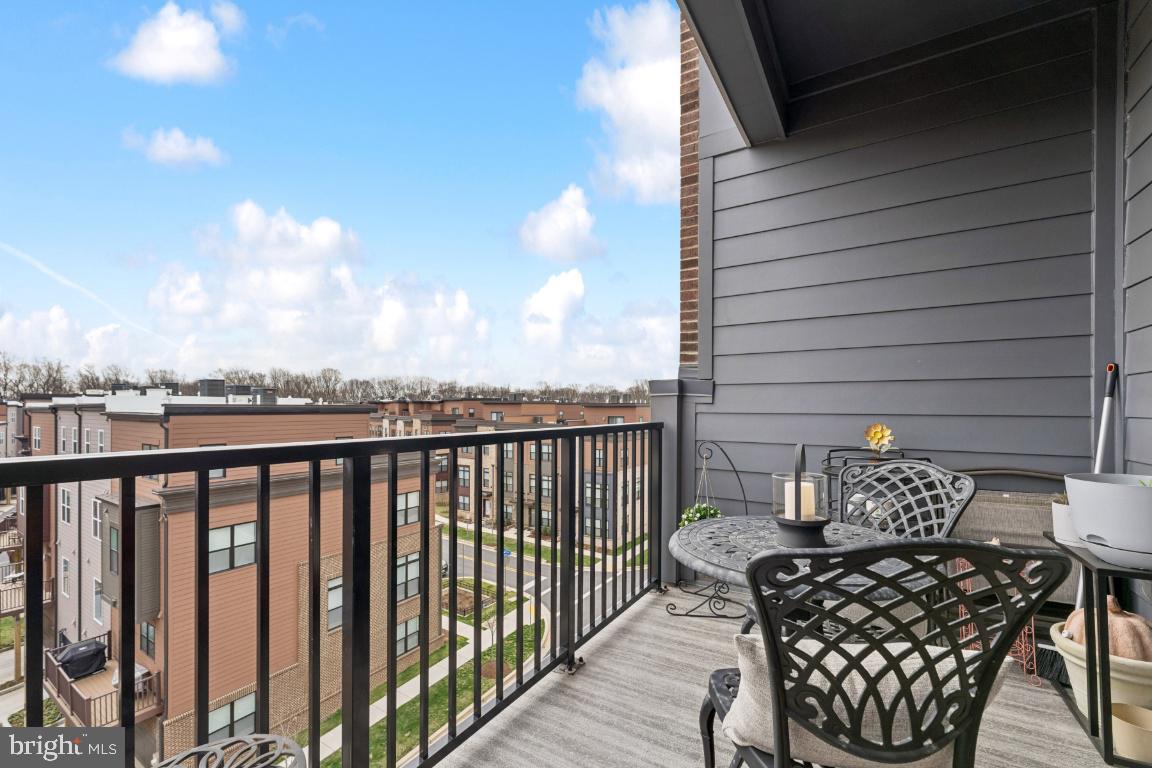 TOWER OAKS - Residential