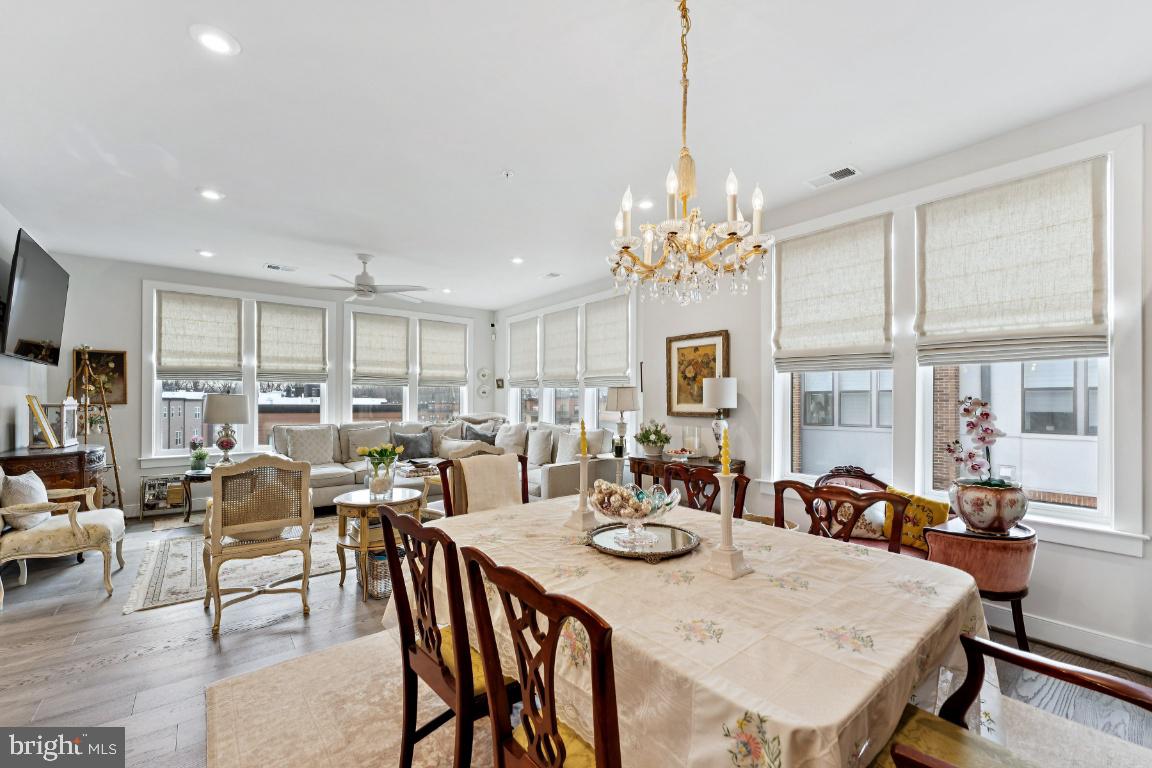 TOWER OAKS - Residential