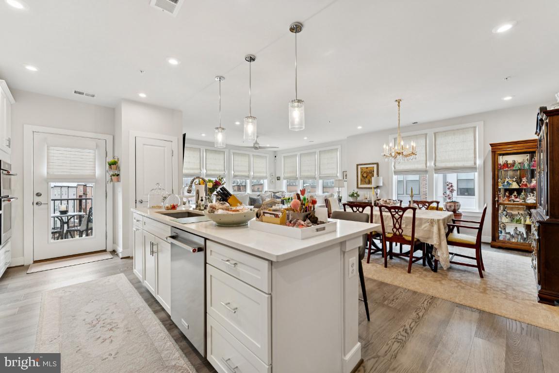 TOWER OAKS - Residential