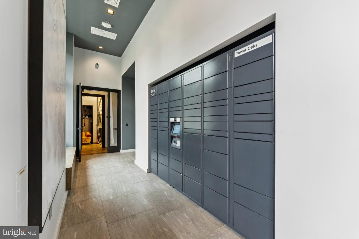 TOWER OAKS - Residential